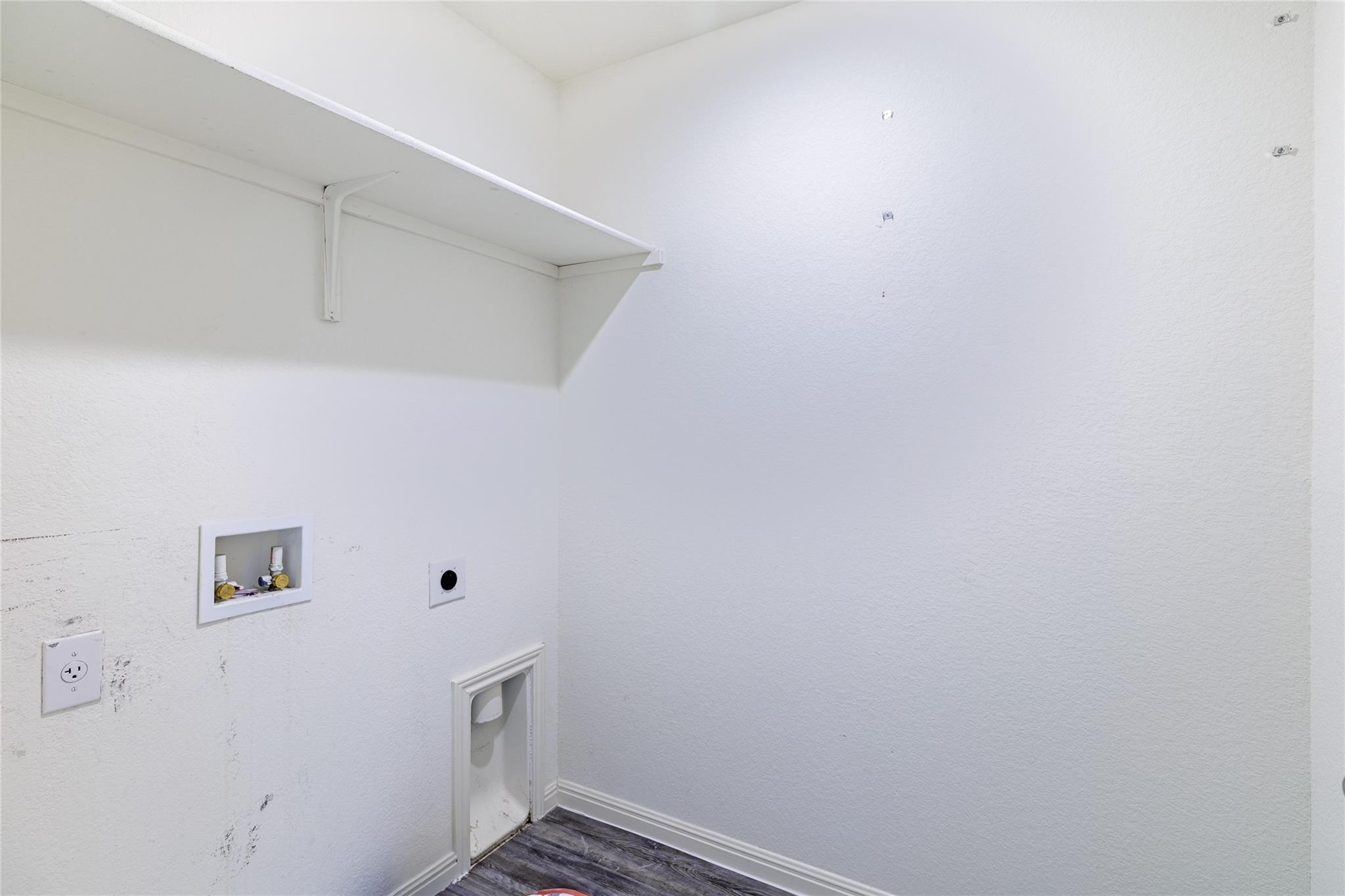 225 Wonderful Life Way, Jarrell, TX 76537