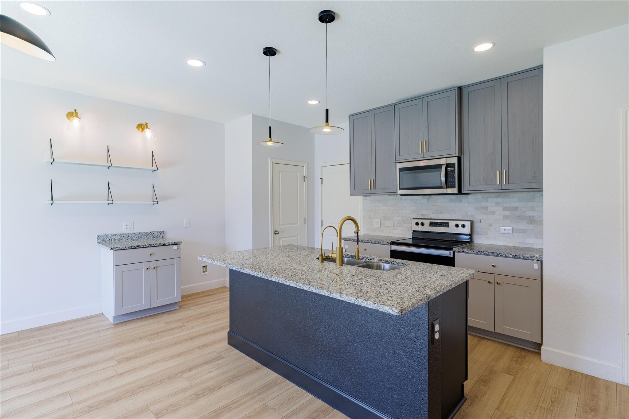 225 Wonderful Life Way, Jarrell, TX 76537