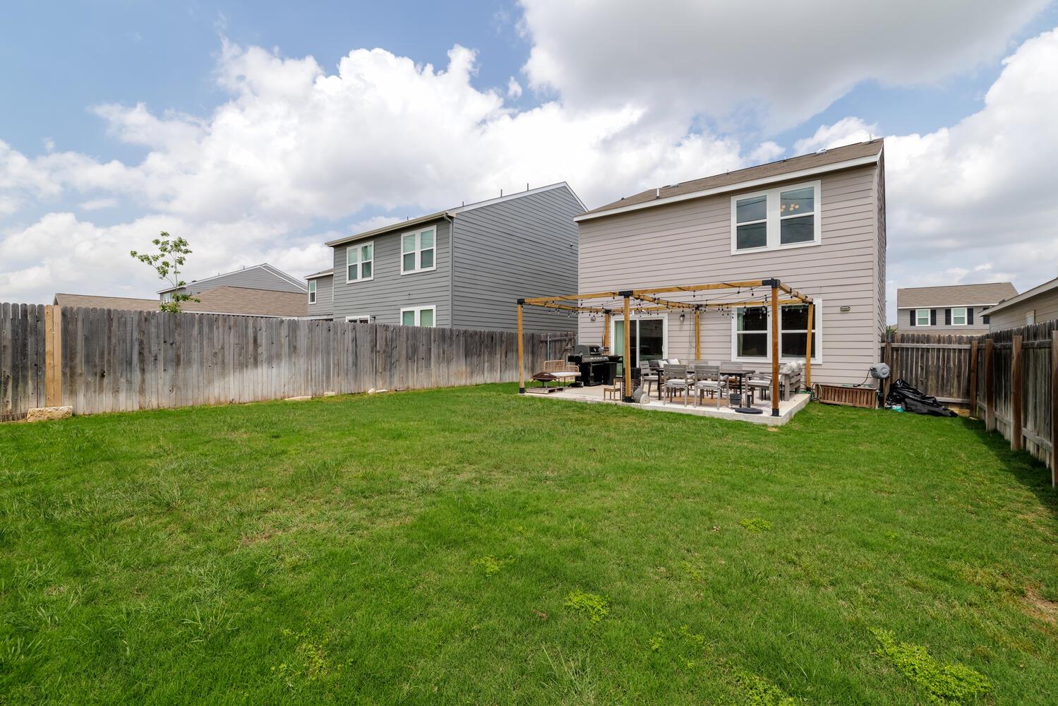 225 Wonderful Life Way, Jarrell, TX 76537