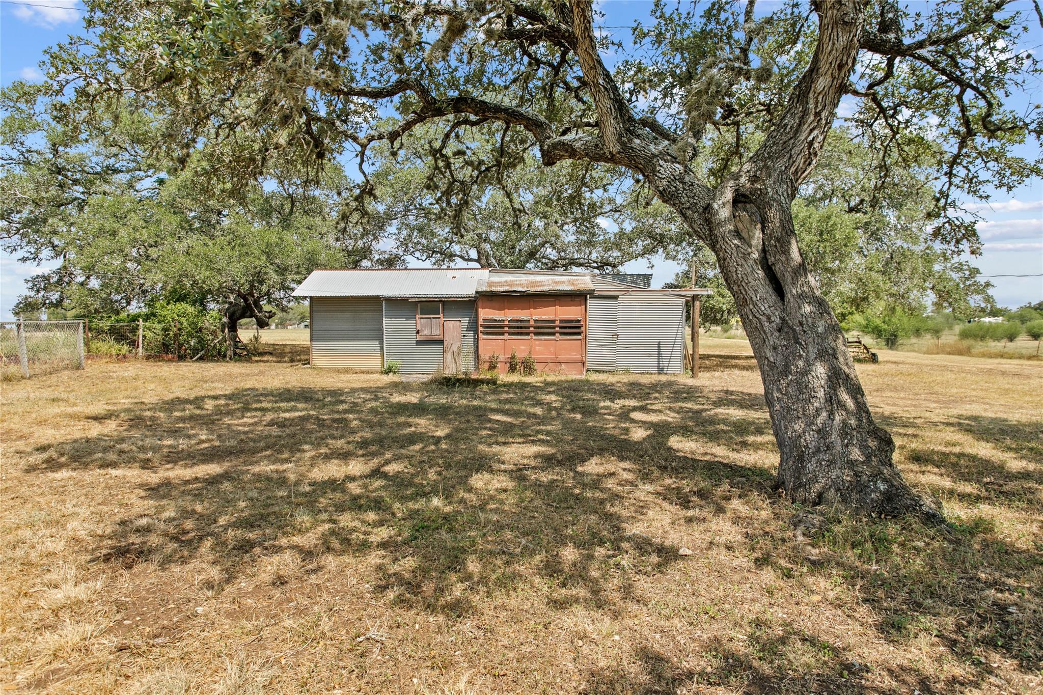 1408 State Park Rd, Lockhart, TX 78644