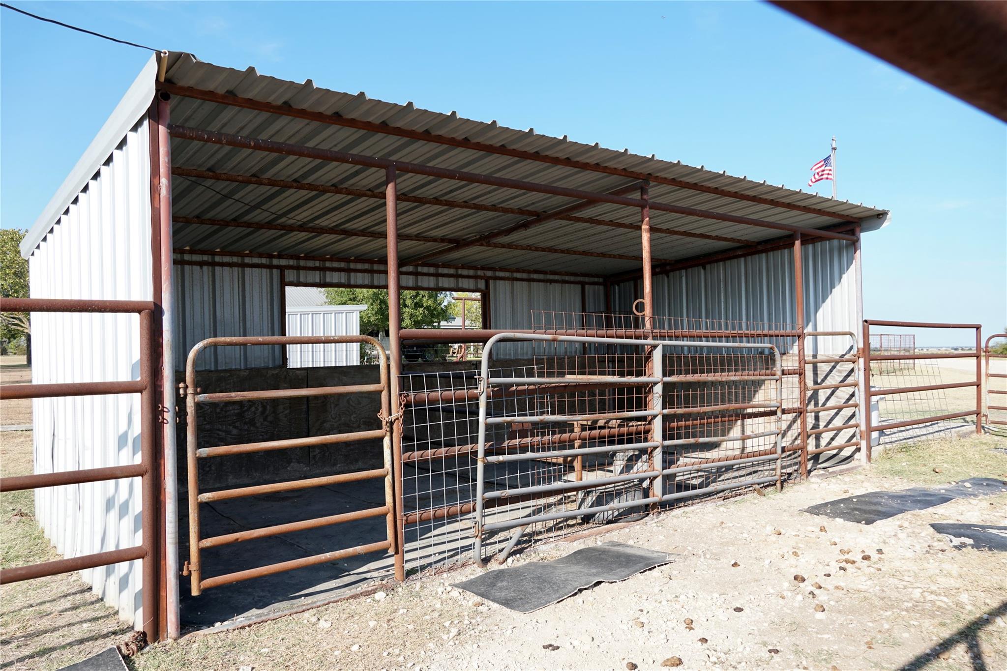 1375 CR 320, Granger, TX 76530