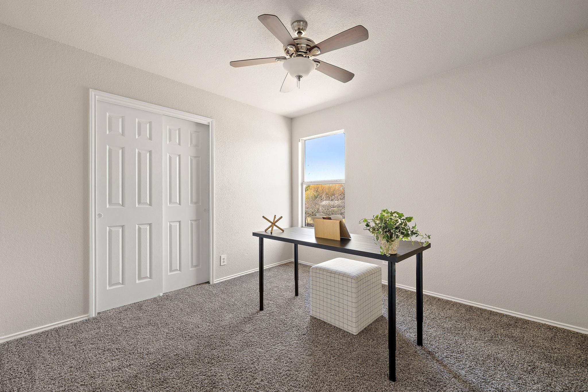 105 Edison Dr, Hutto, TX 78634