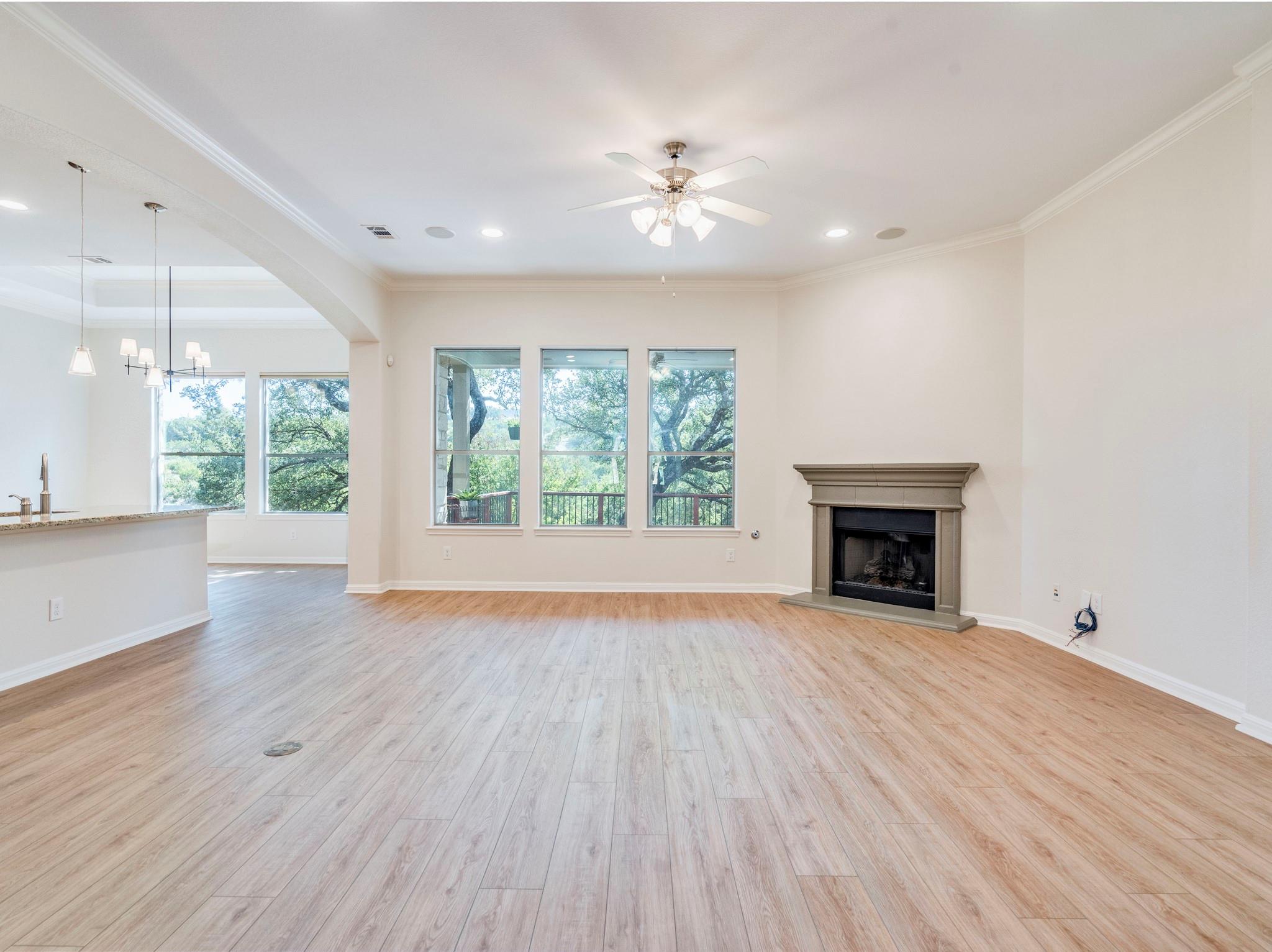 21708 Agarito Ln, Spicewood, TX 78669