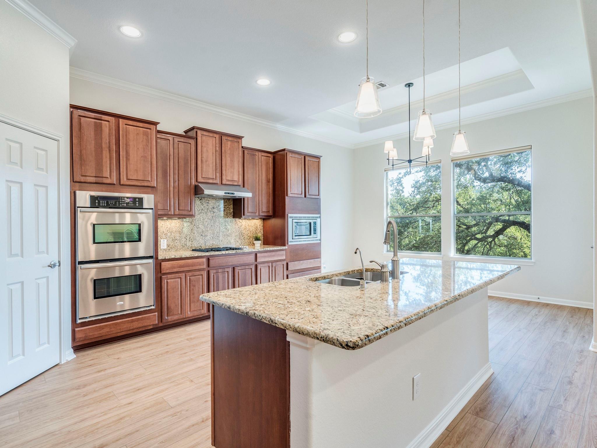 21708 Agarito Ln, Spicewood, TX 78669