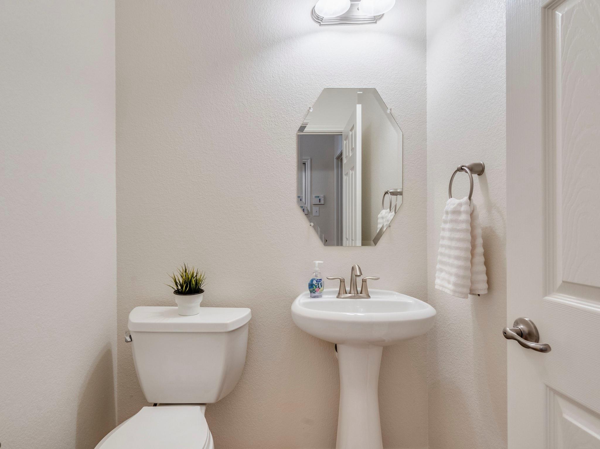 21708 Agarito Ln, Spicewood, TX 78669