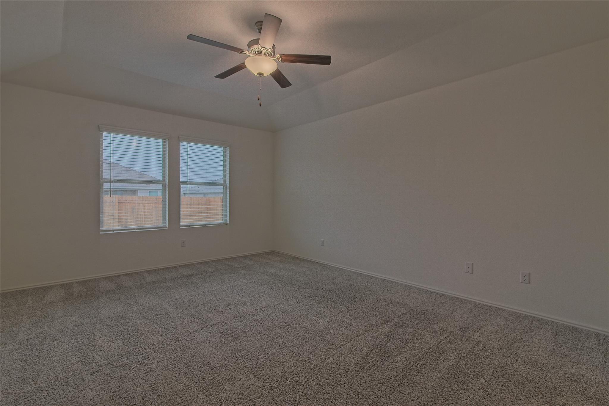 108 Pumpkin Dr, Hutto, TX 78634