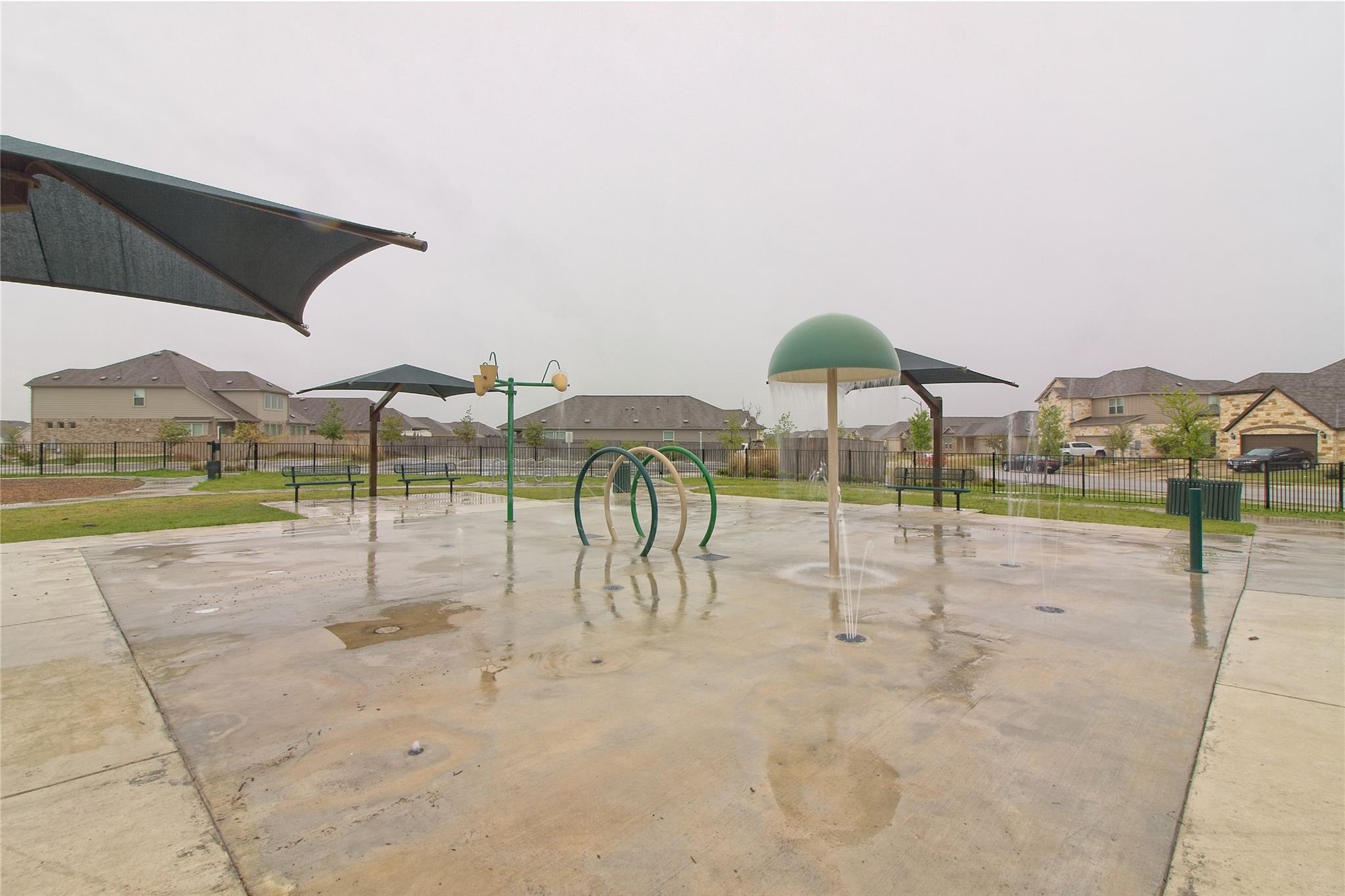 108 Pumpkin Dr, Hutto, TX 78634