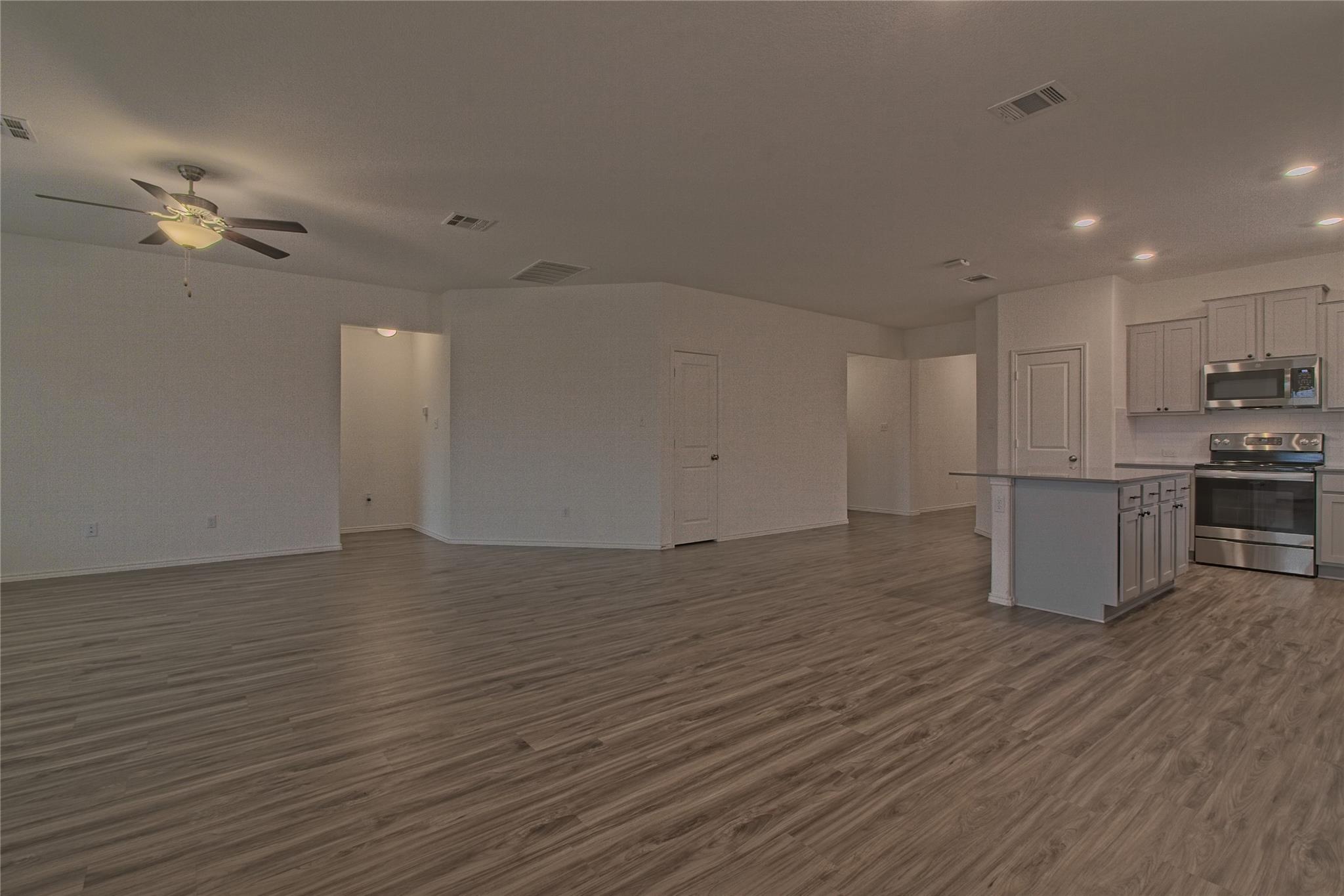 108 Pumpkin Dr, Hutto, TX 78634