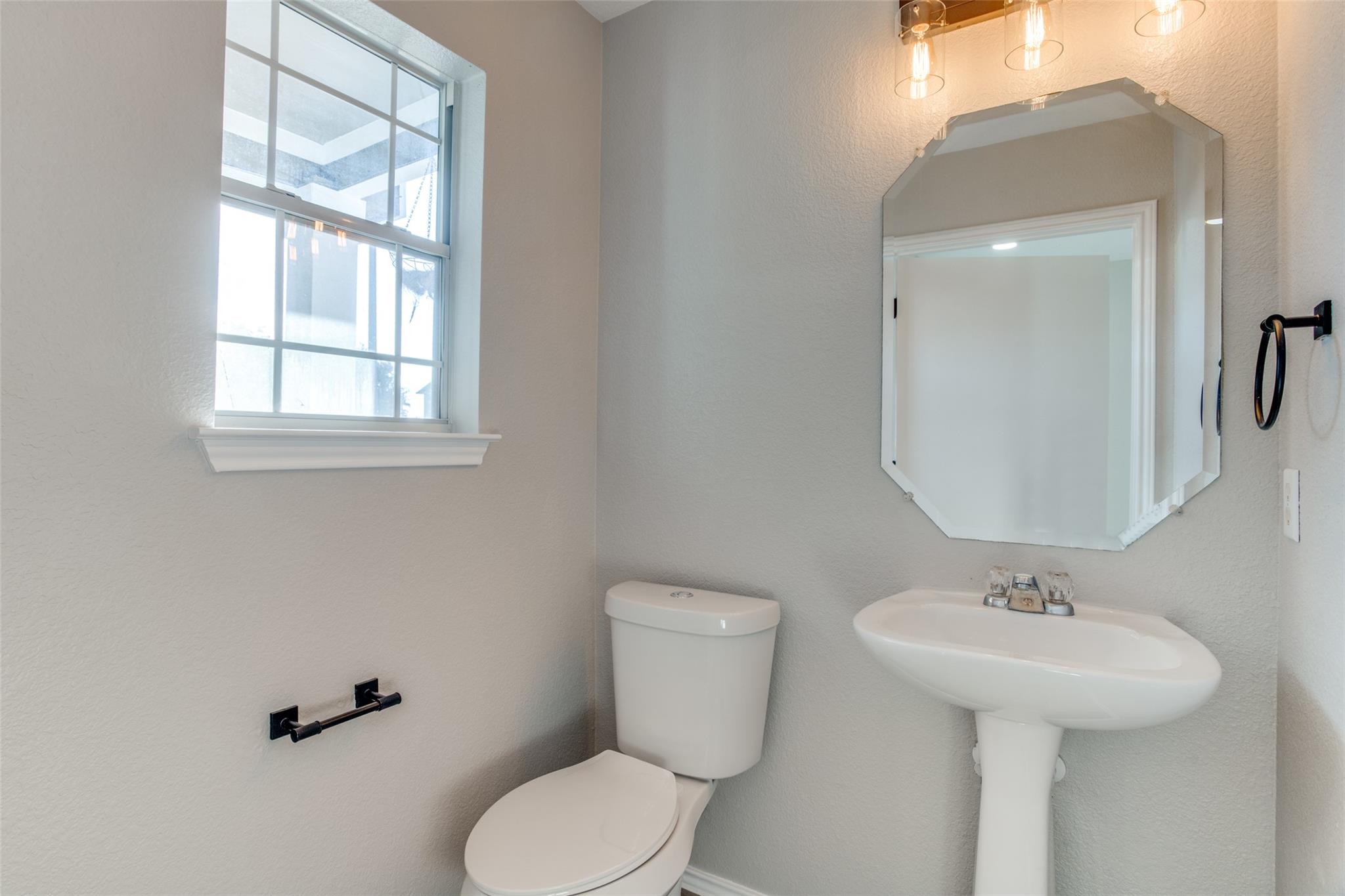 13145 Briarcreek Loop, Manor, TX 78653