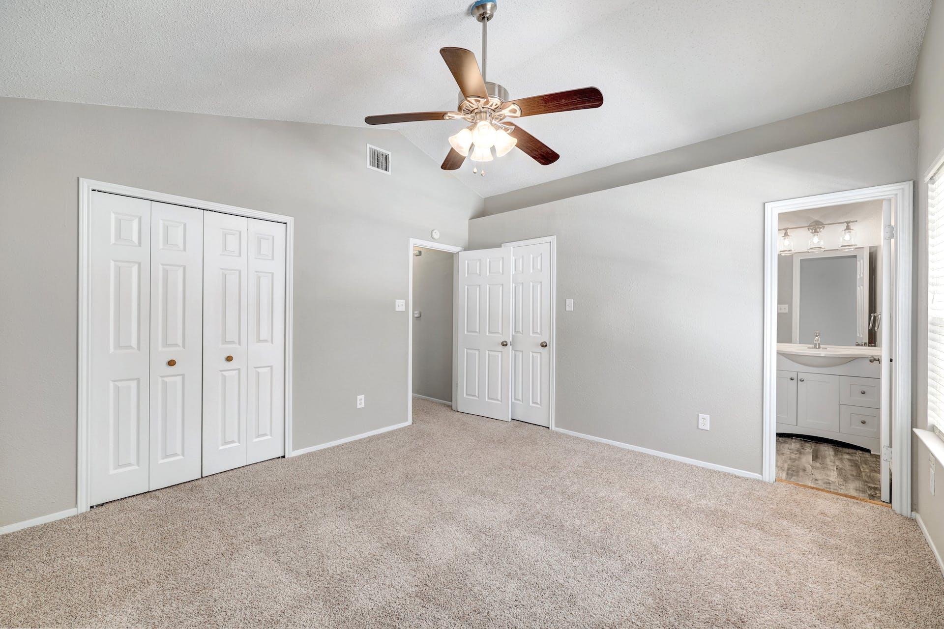 2102 Bluebonnet Dr, Round Rock, TX 78664