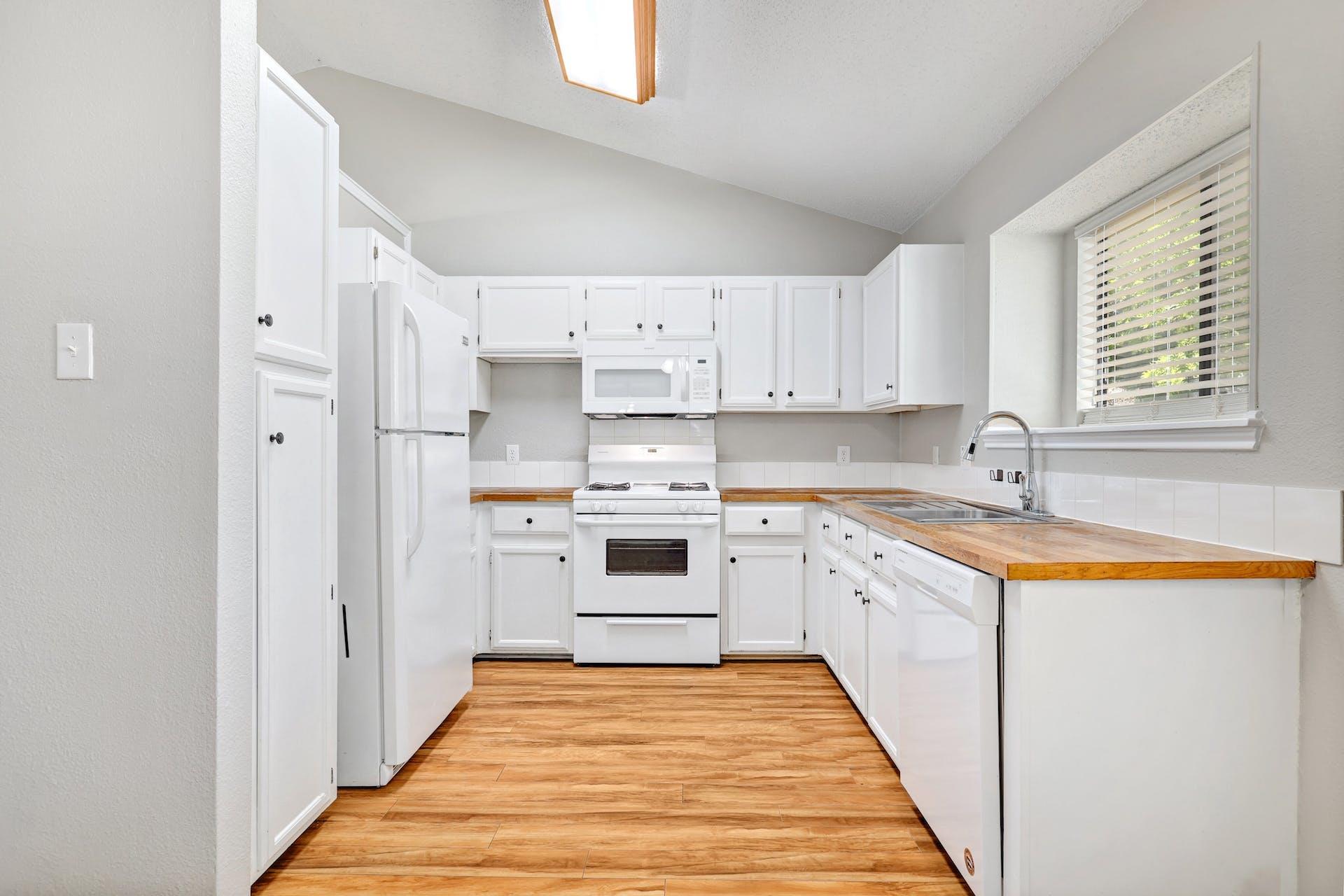 2102 Bluebonnet Dr, Round Rock, TX 78664