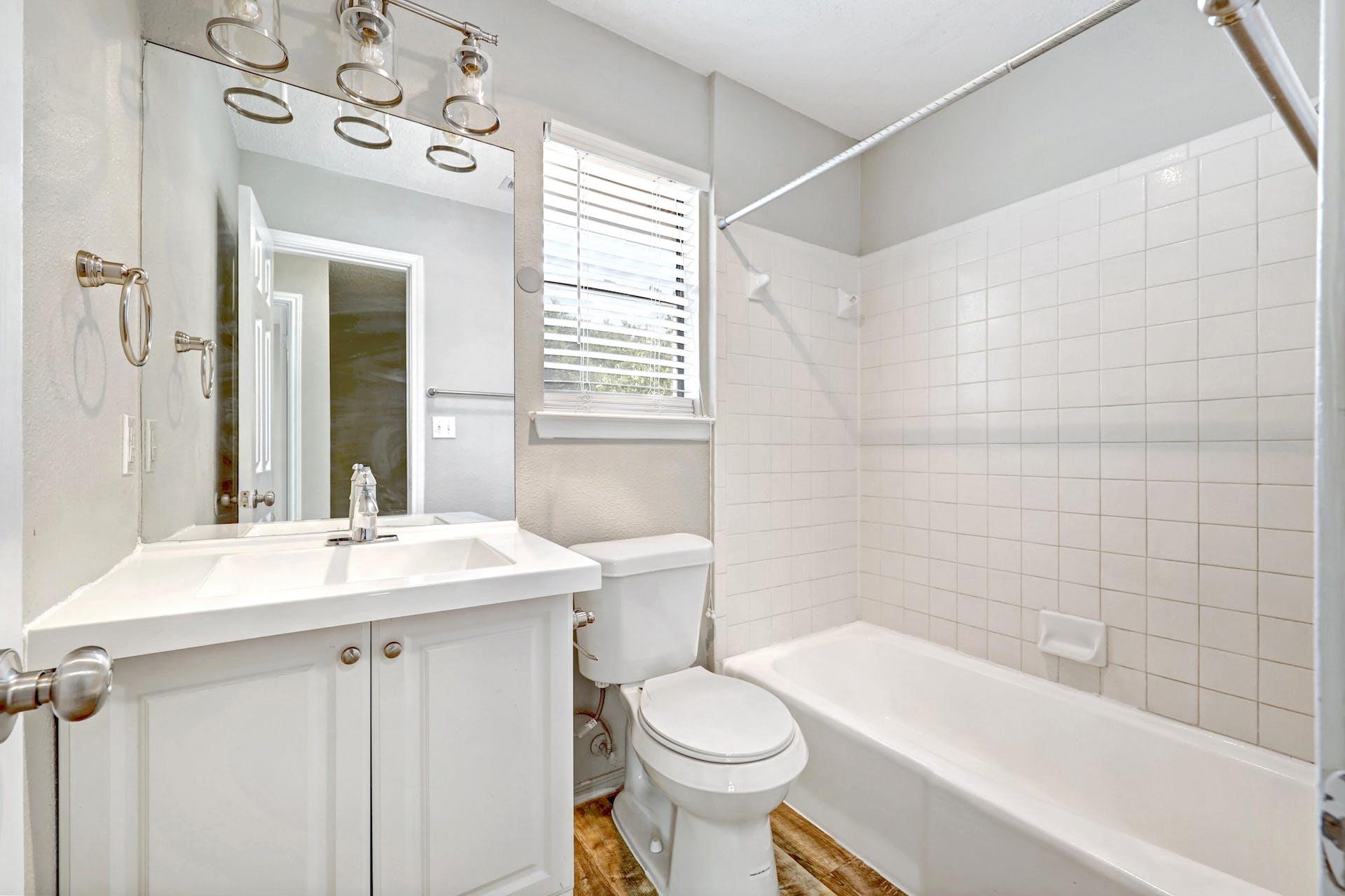 2102 Bluebonnet Dr, Round Rock, TX 78664