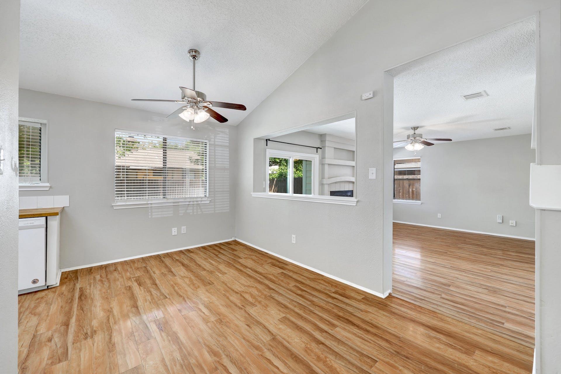 2102 Bluebonnet Dr, Round Rock, TX 78664