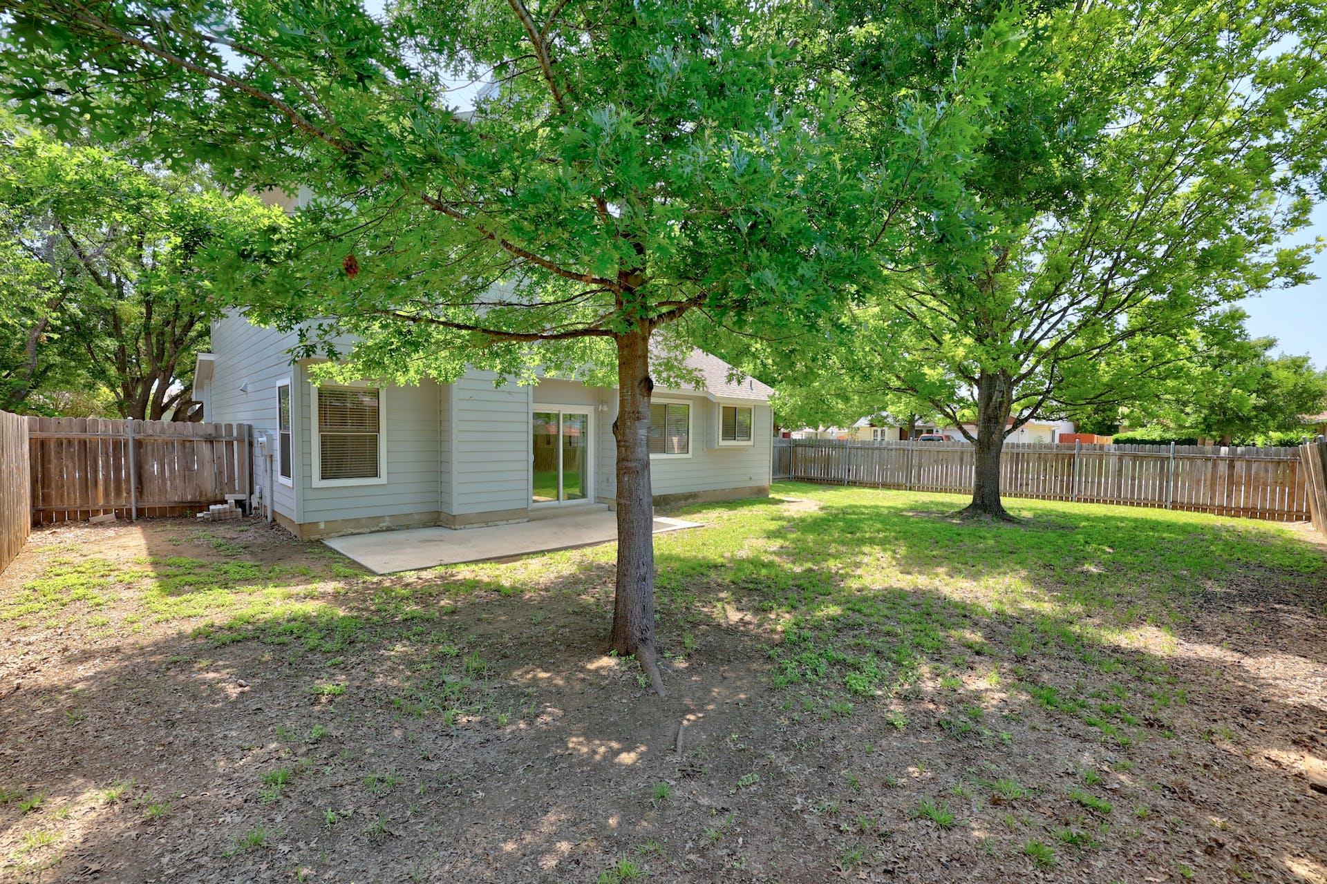 2102 Bluebonnet Dr, Round Rock, TX 78664