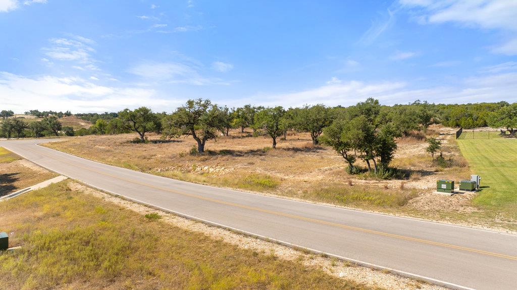 2058 Legacy Hills Dr, Johnson City, TX 78636