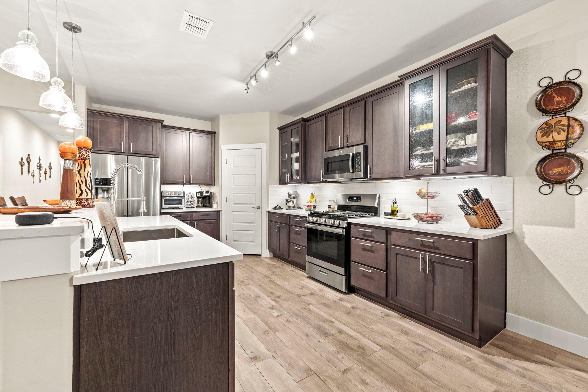 20005 Lincoln Cv, Lago Vista, TX 78645