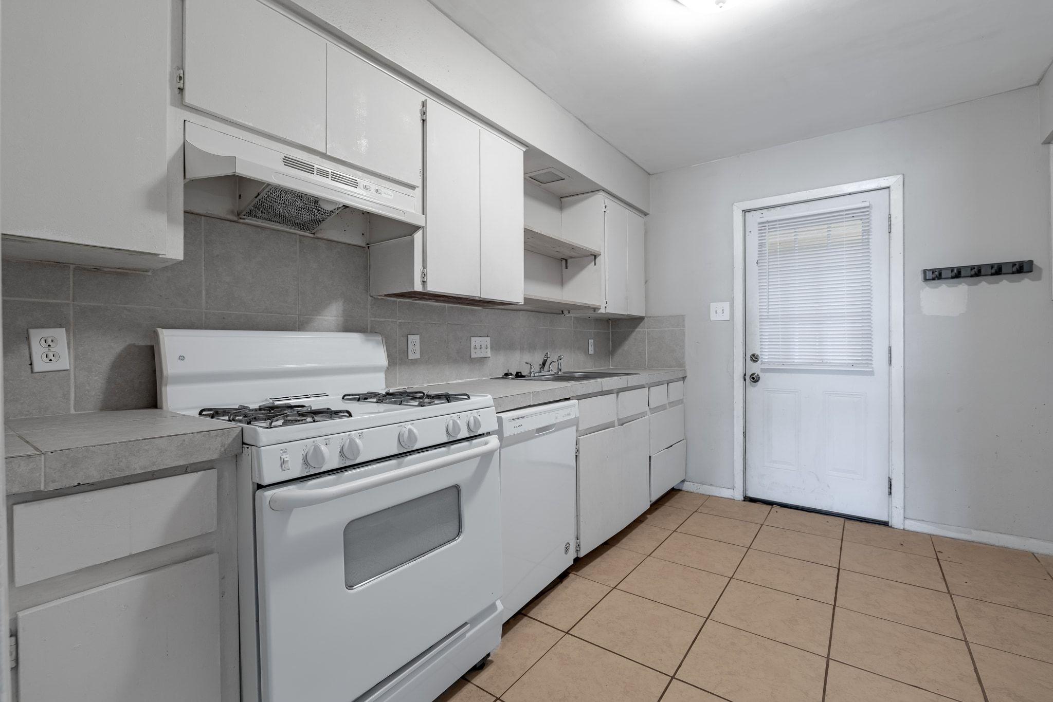 604 GAYLOR St # A, Austin, TX 78752