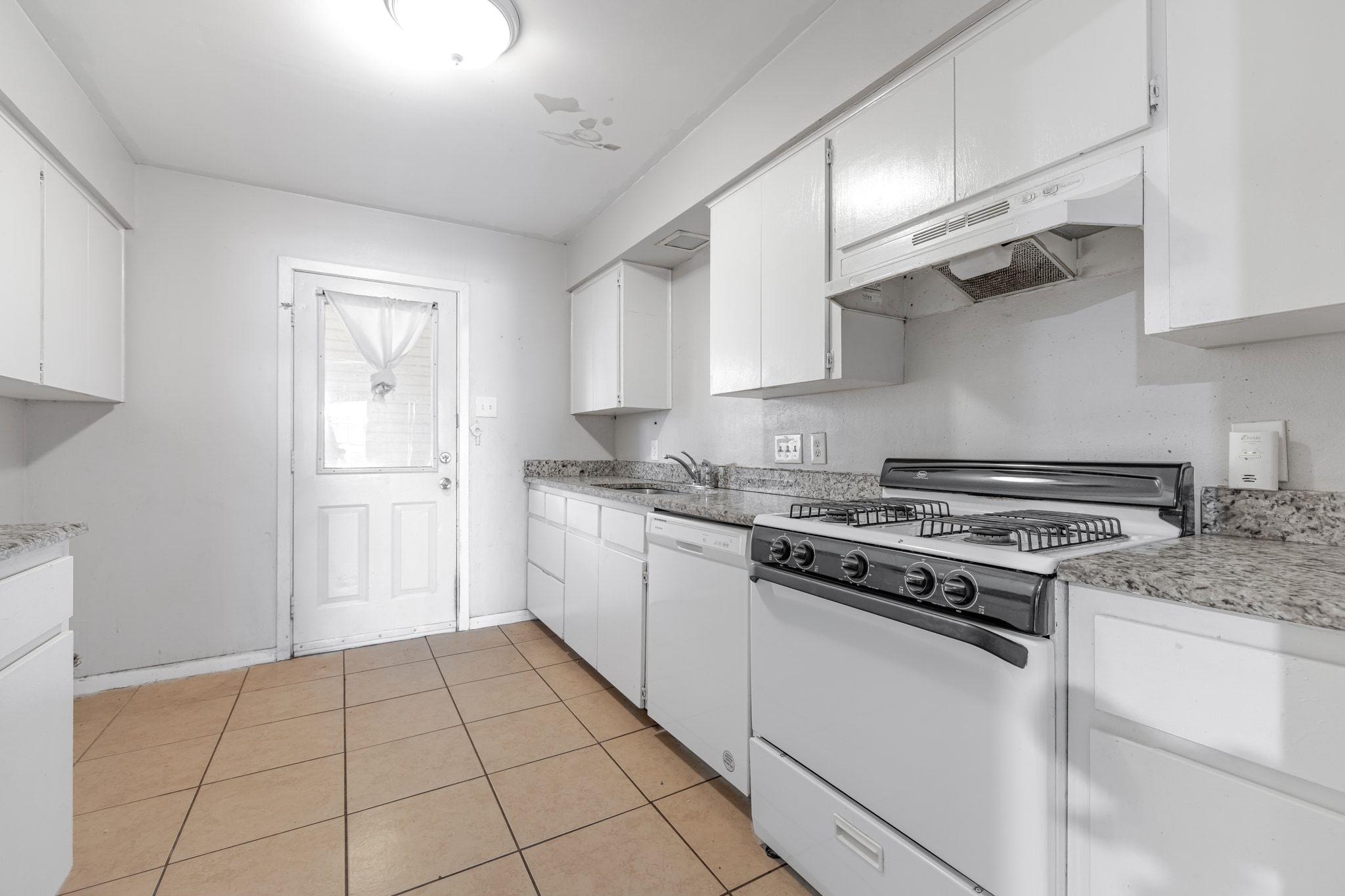 604 GAYLOR St # A, Austin, TX 78752