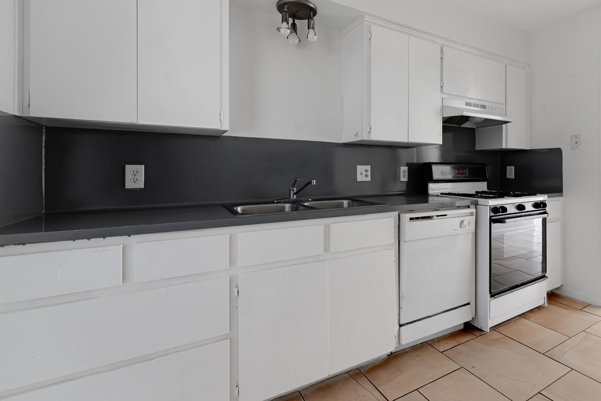 604 GAYLOR St # A, Austin, TX 78752