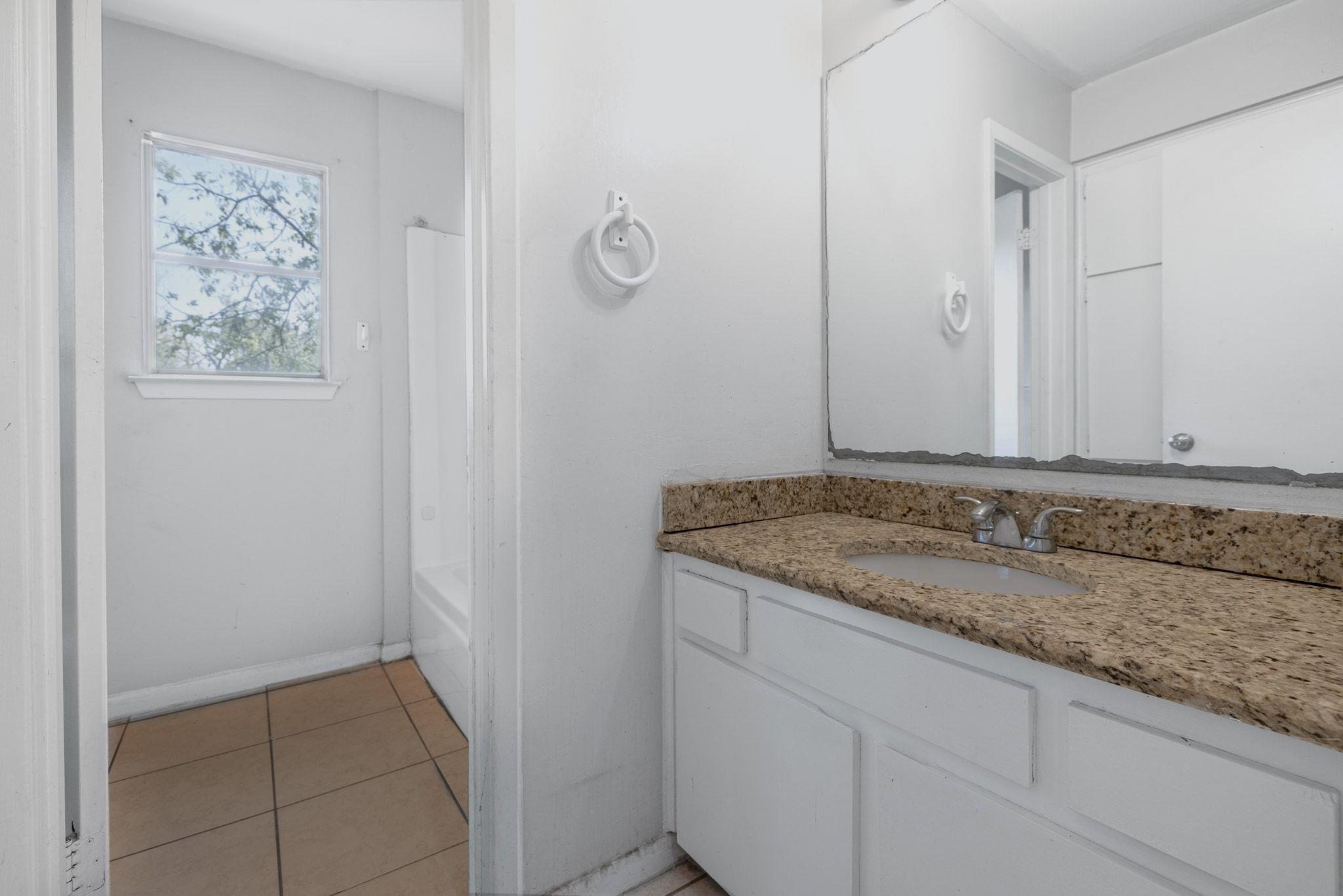 604 GAYLOR St # A, Austin, TX 78752