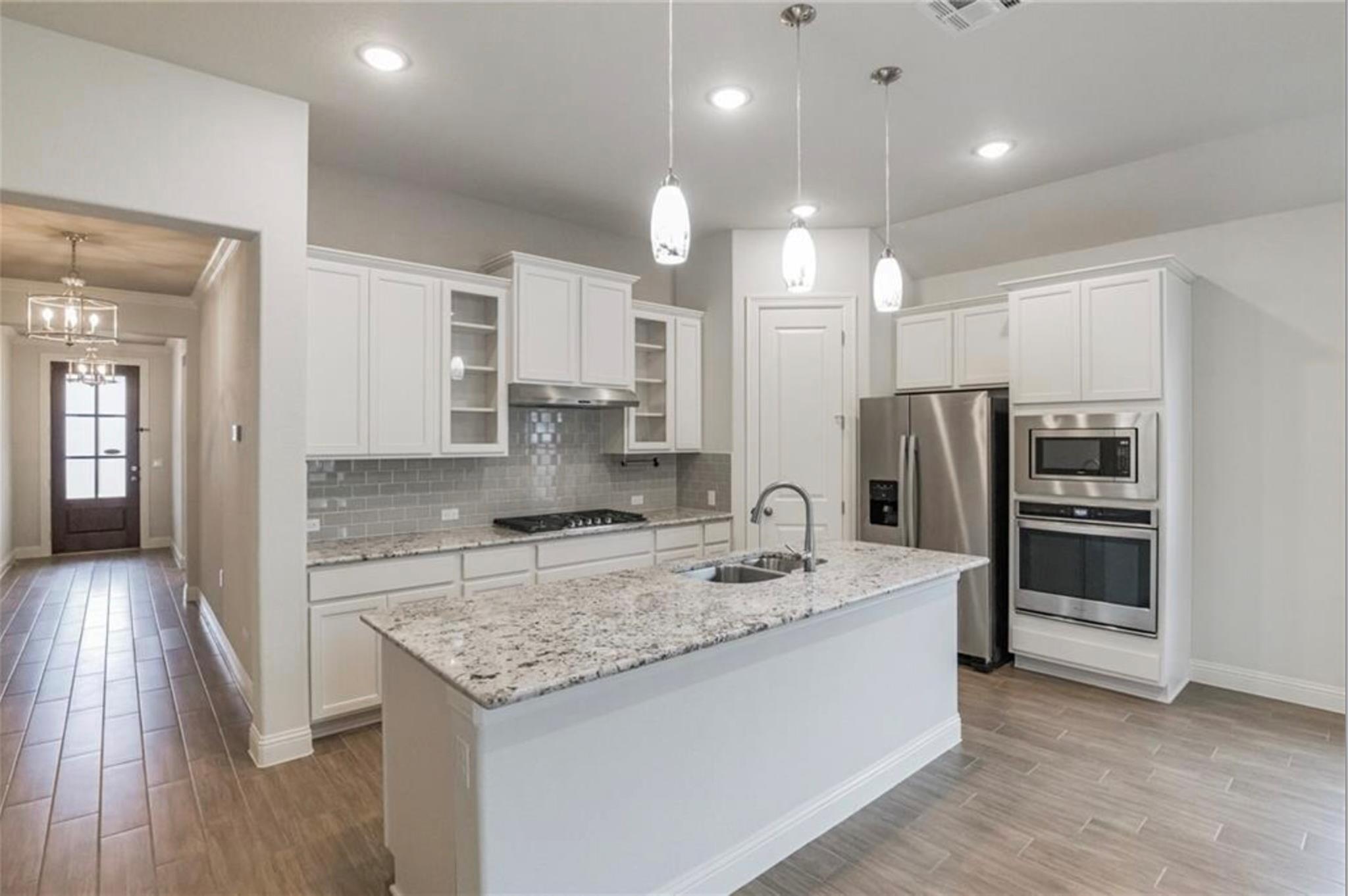 218 Gulfton St, Lakeway, TX 78738