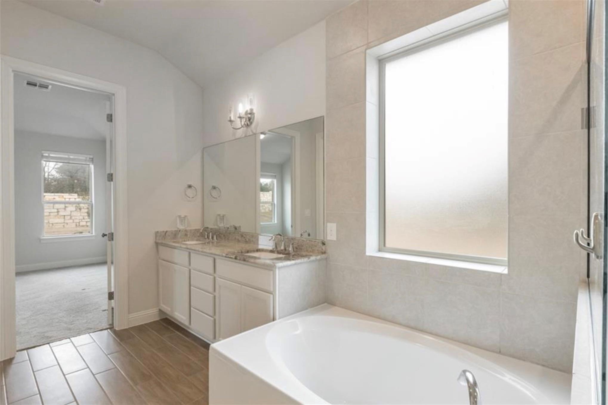 218 Gulfton St, Lakeway, TX 78738