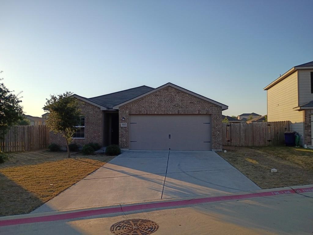 5013 Cressler Ln, Jarrell, TX 76537