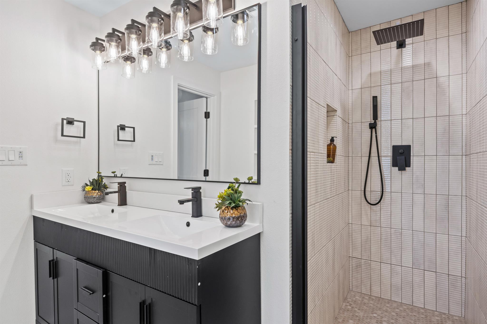 947 Field St, San Marcos, TX 78666