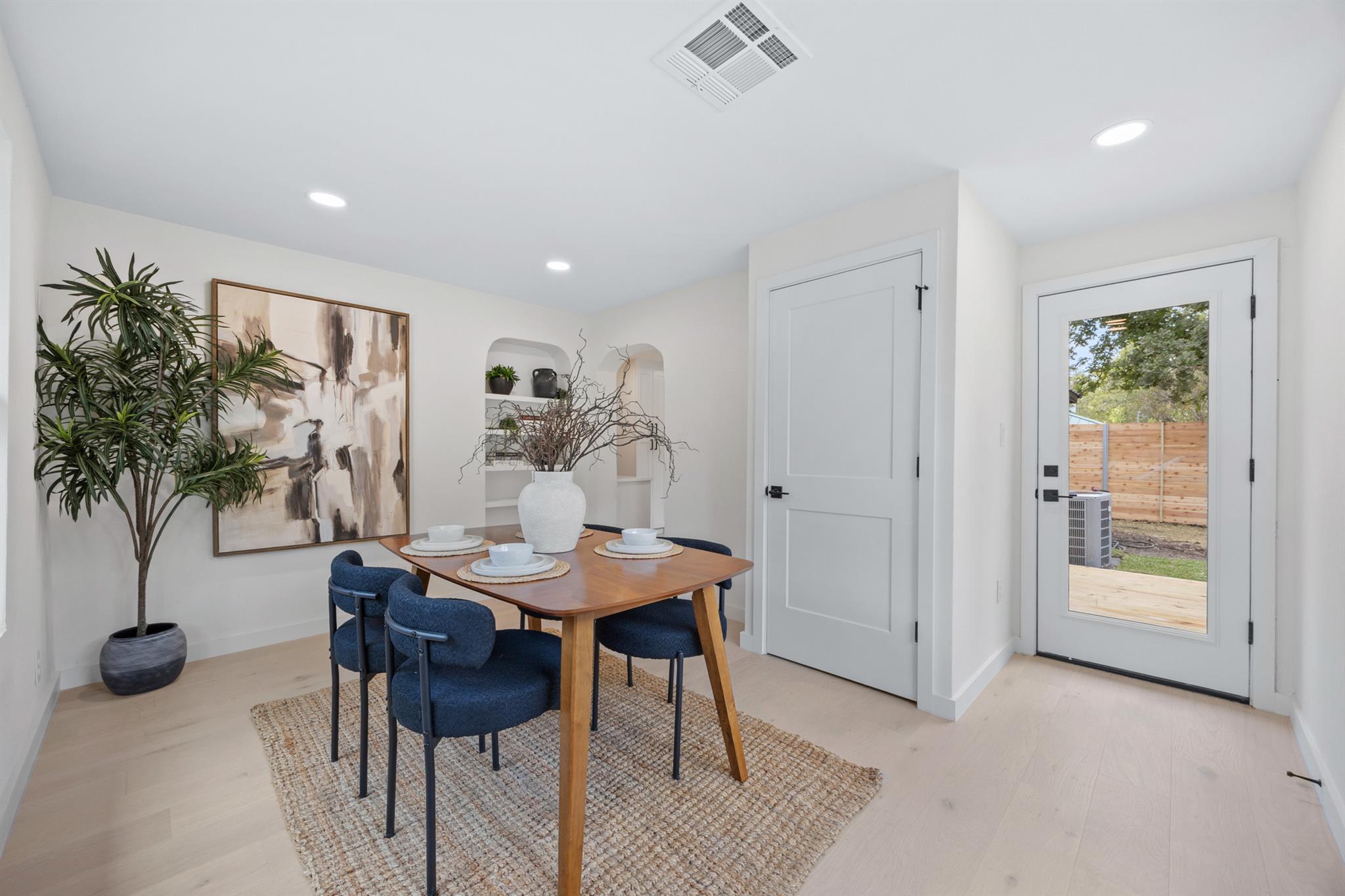 947 Field St, San Marcos, TX 78666