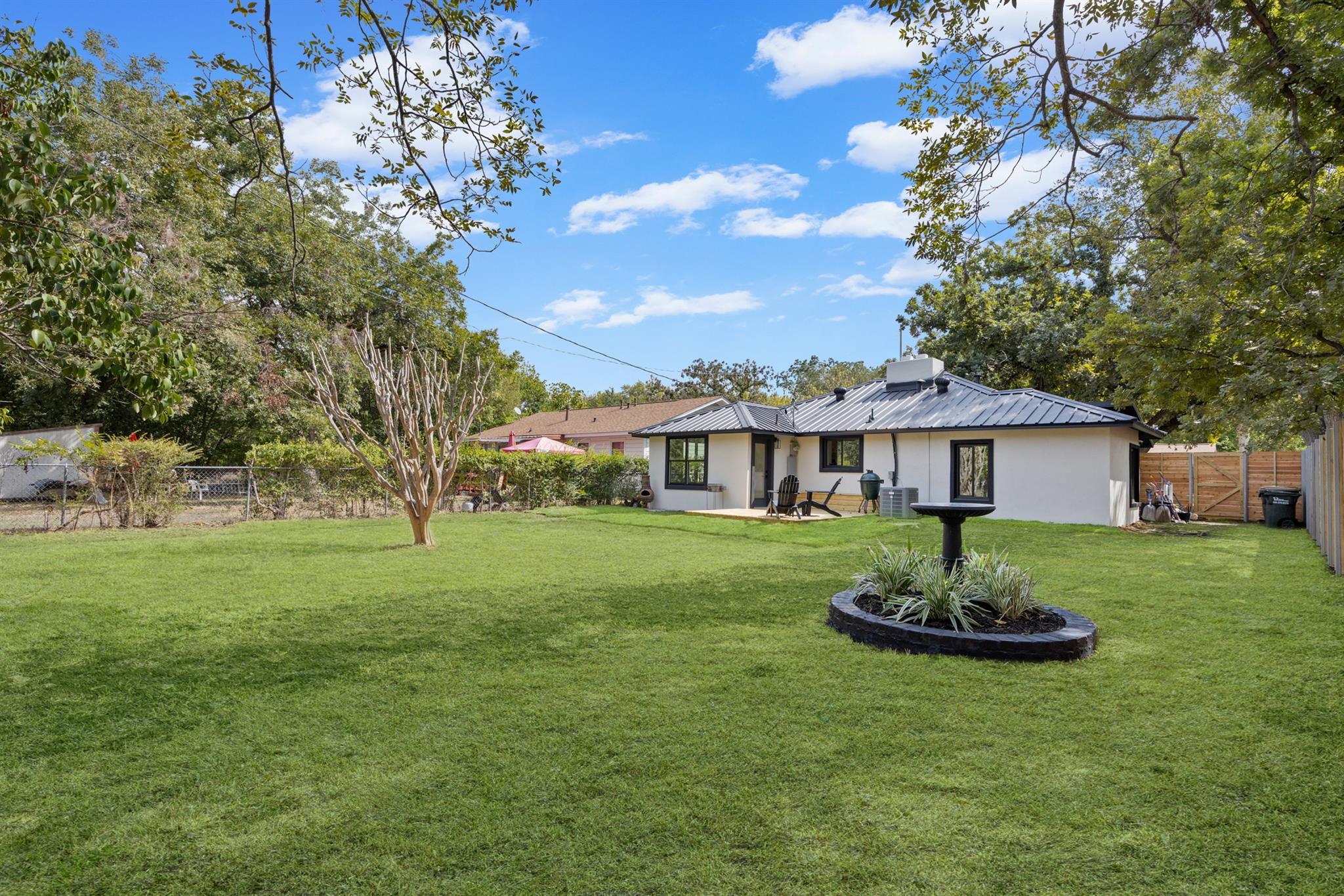 947 Field St, San Marcos, TX 78666