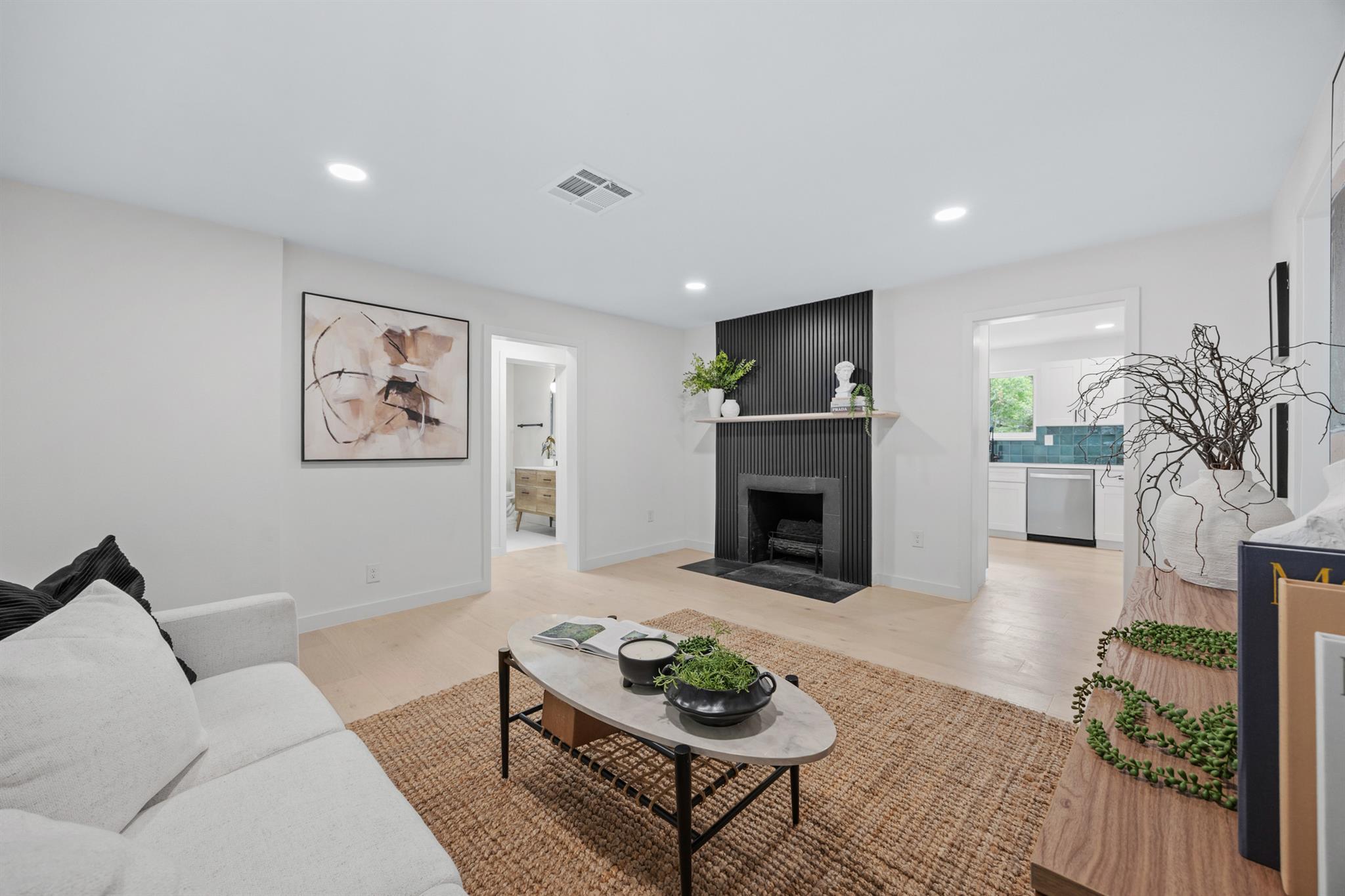 947 Field St, San Marcos, TX 78666