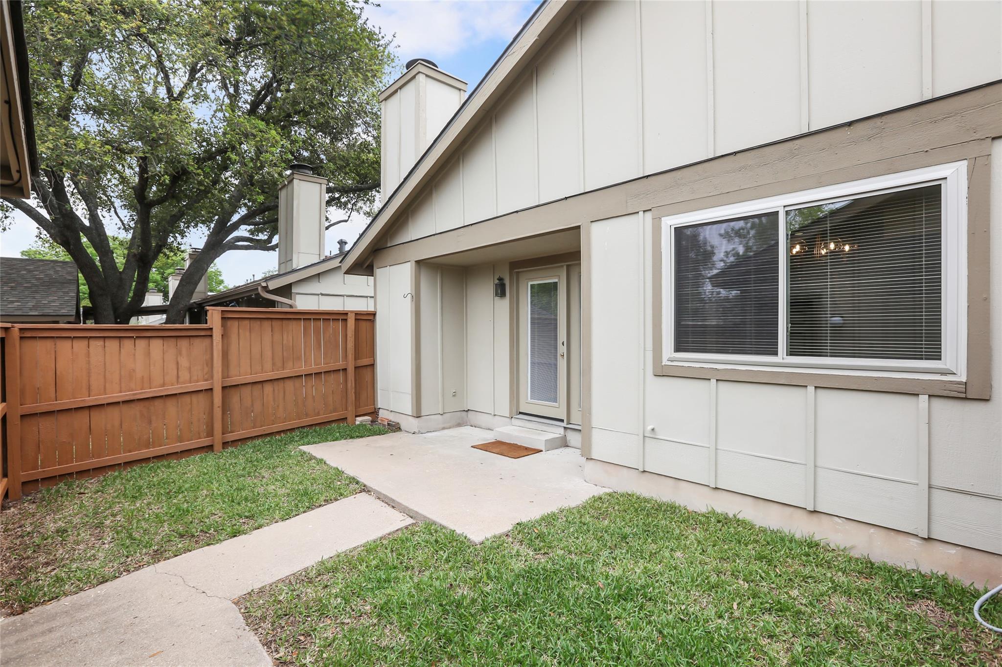 1407 W Braker Ln # B, Austin, TX 78758