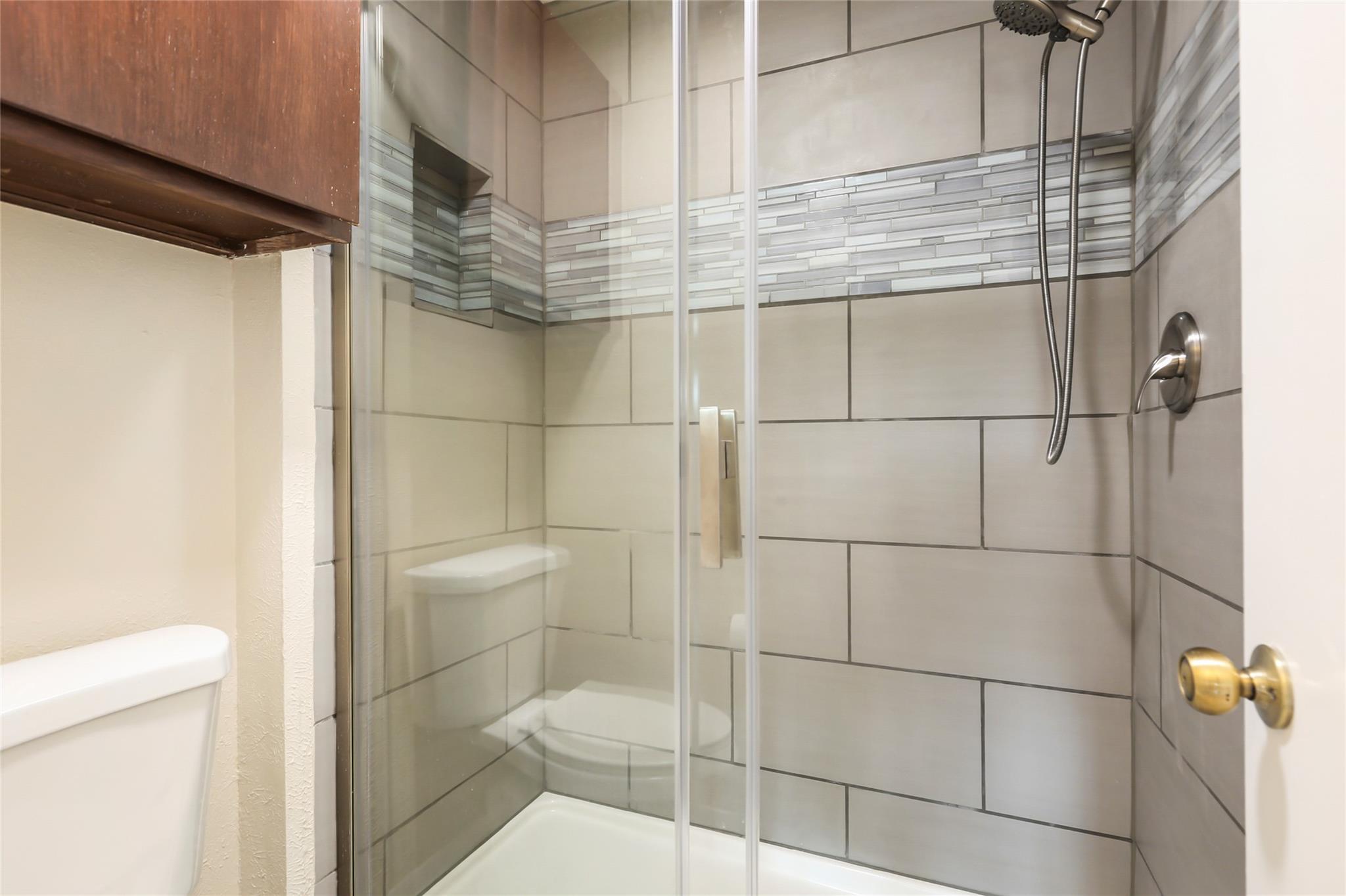 1407 W Braker Ln # B, Austin, TX 78758