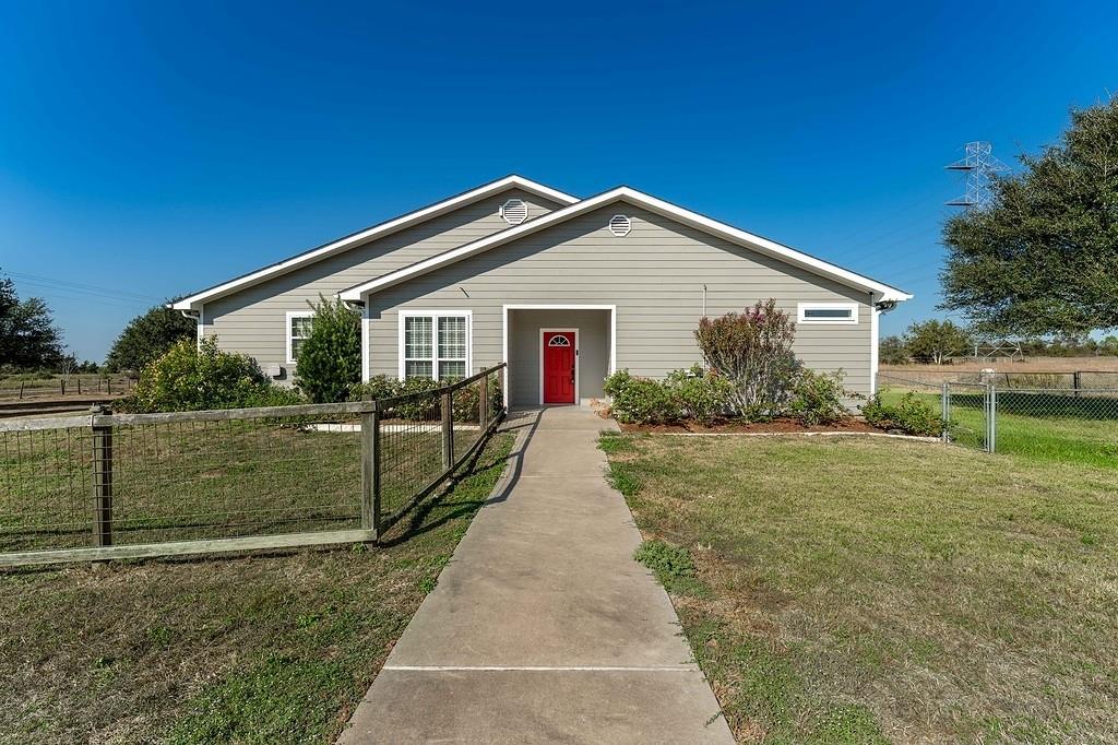 10411 Farm to Market Road 1383 Rd, La Grange, TX 78945