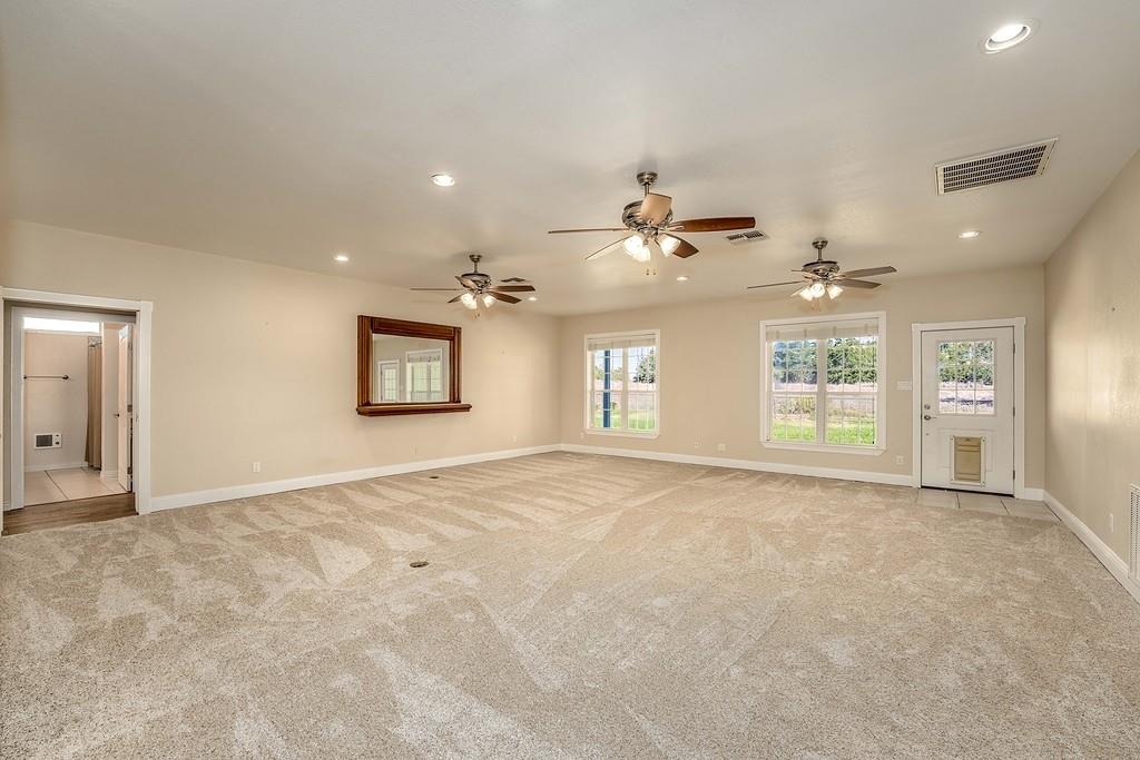 10411 Farm to Market Road 1383 Rd, La Grange, TX 78945