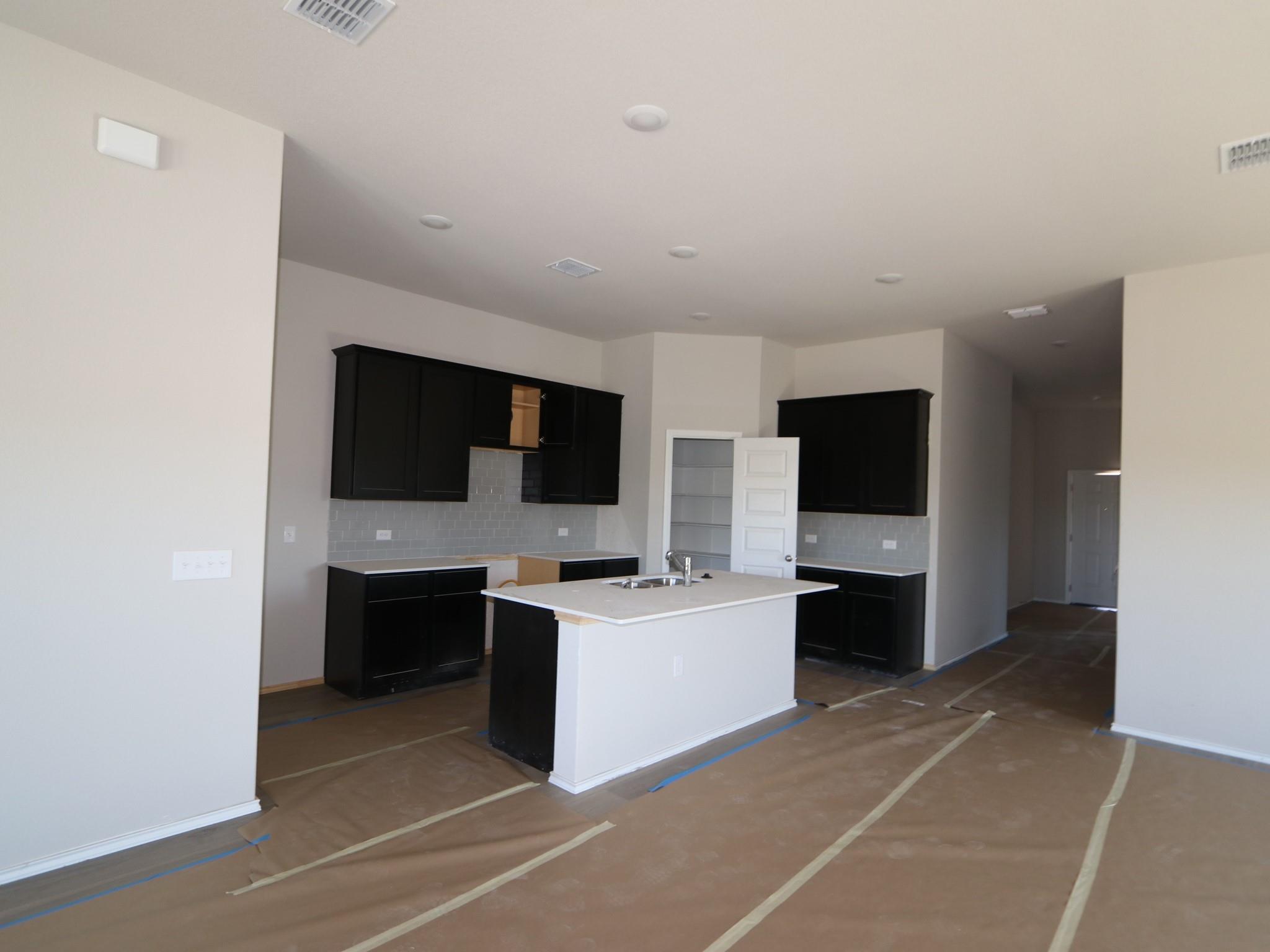 9208 Furman Dr, Austin, TX 78747