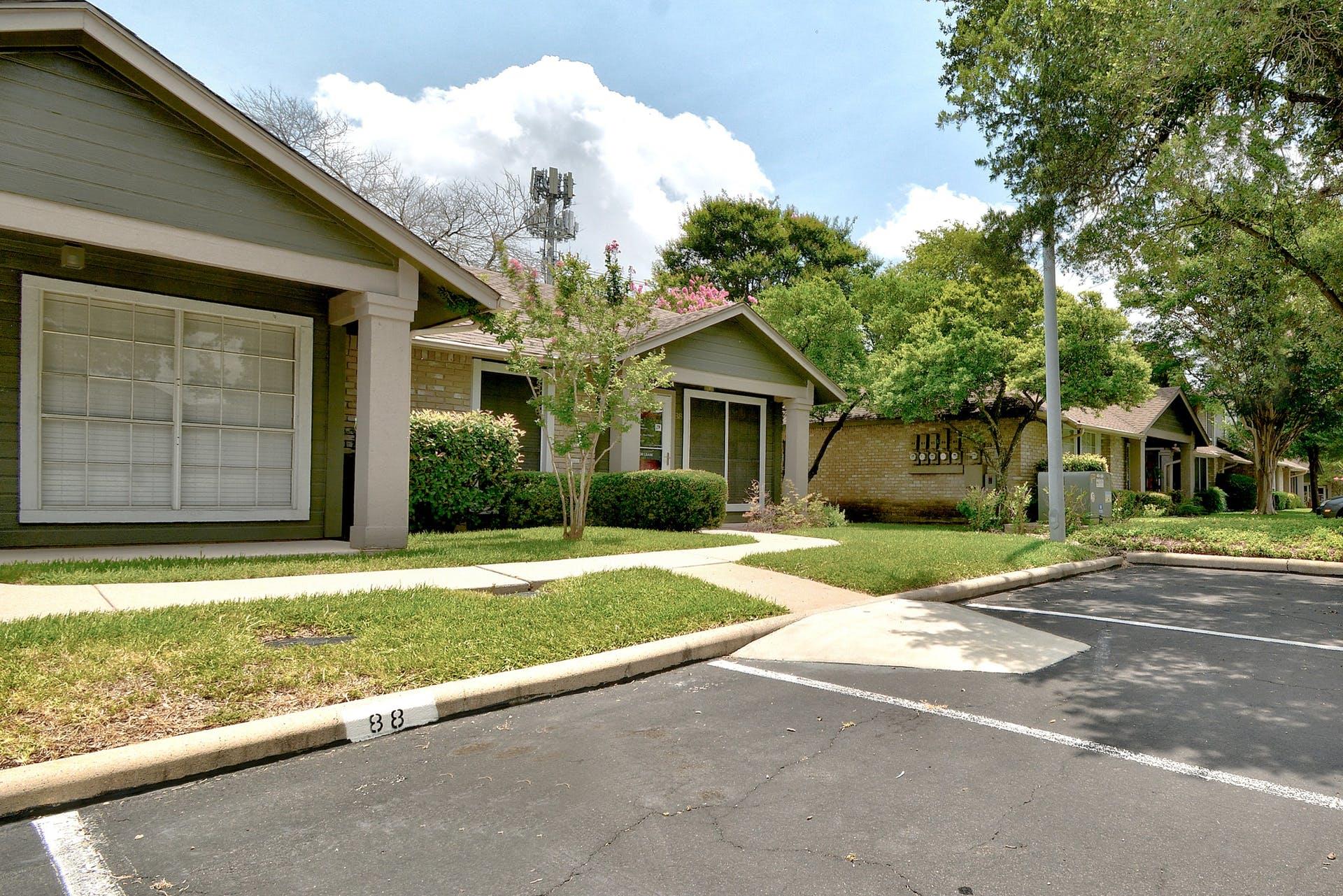 1015 E Yager Ln # 88, Austin, TX 78753