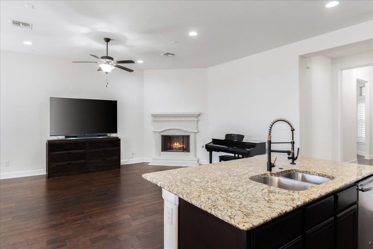 600 Garner Park Dr, Georgetown, TX 78628