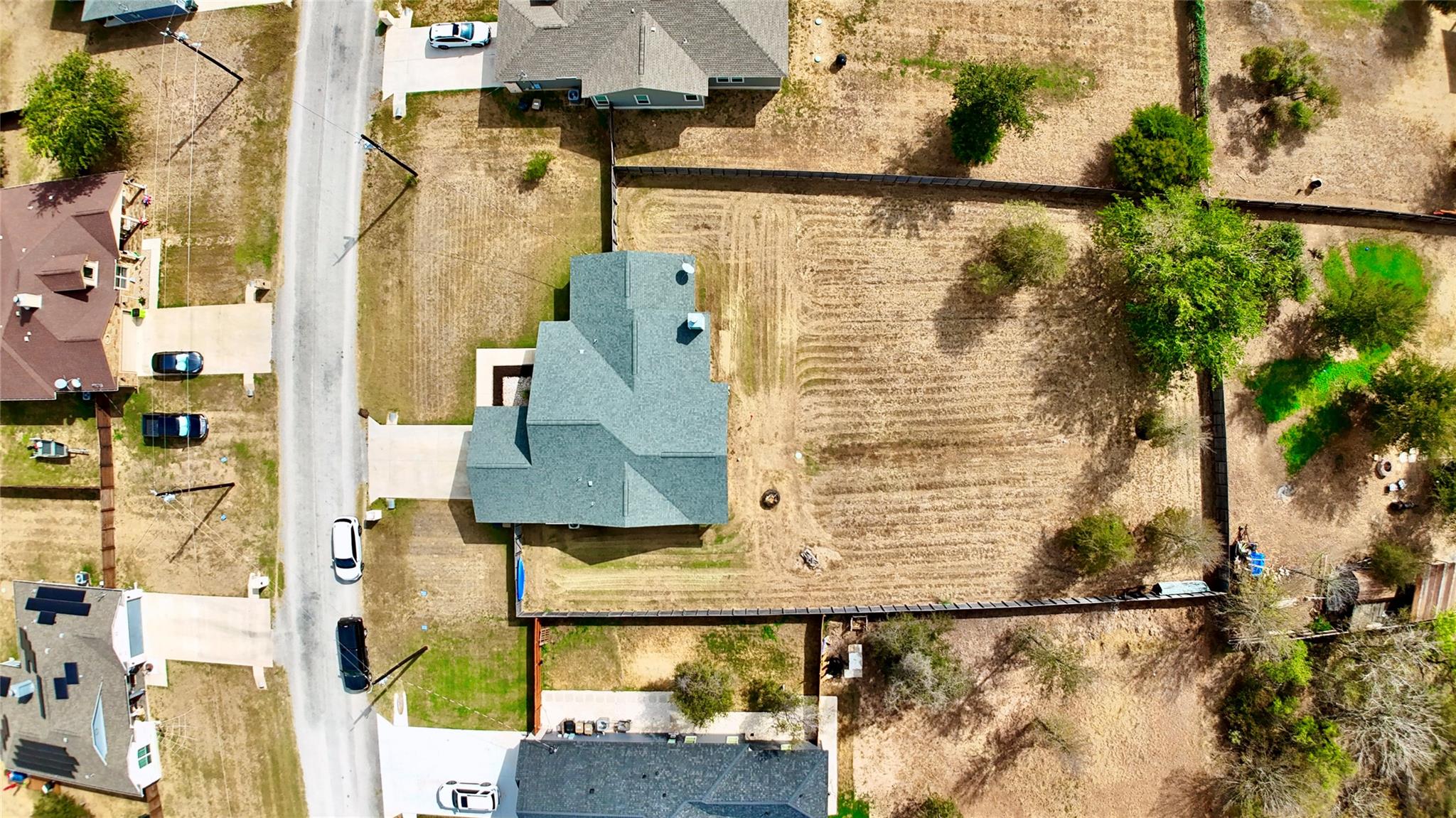 125 Naalehu Ct, Bastrop, TX 78602