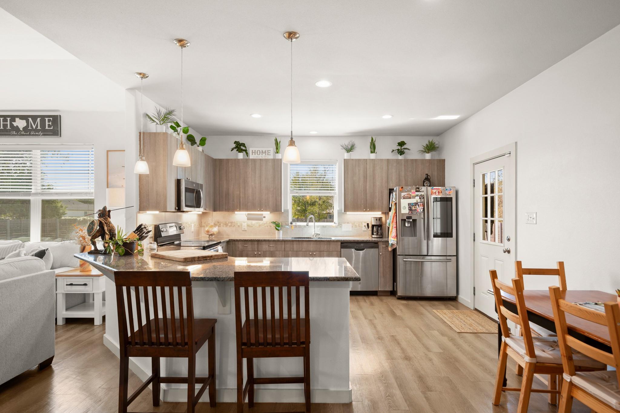 125 Naalehu Ct, Bastrop, TX 78602