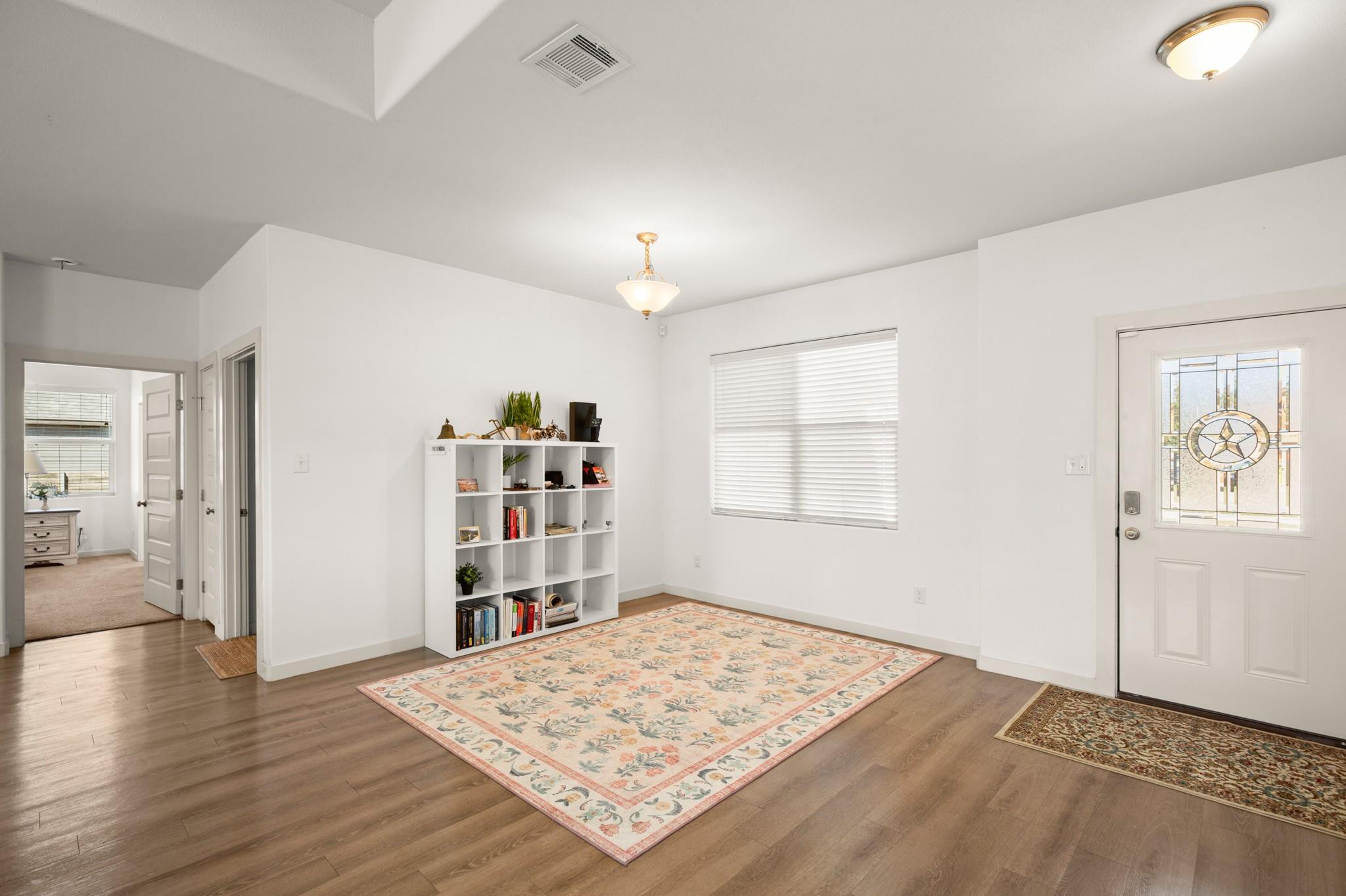 125 Naalehu Ct, Bastrop, TX 78602