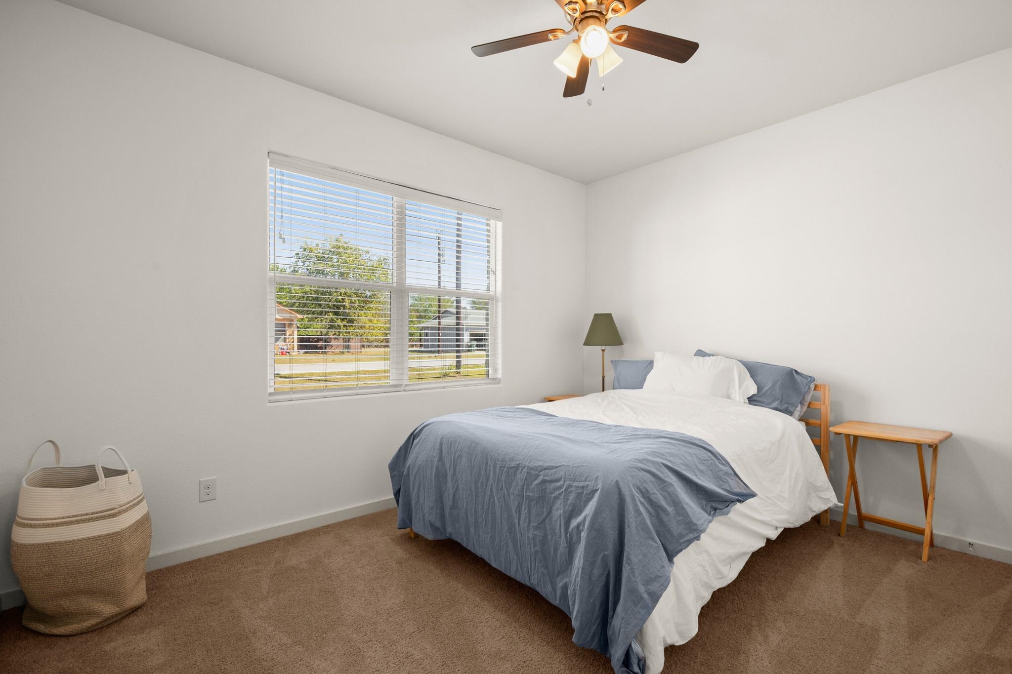 125 Naalehu Ct, Bastrop, TX 78602