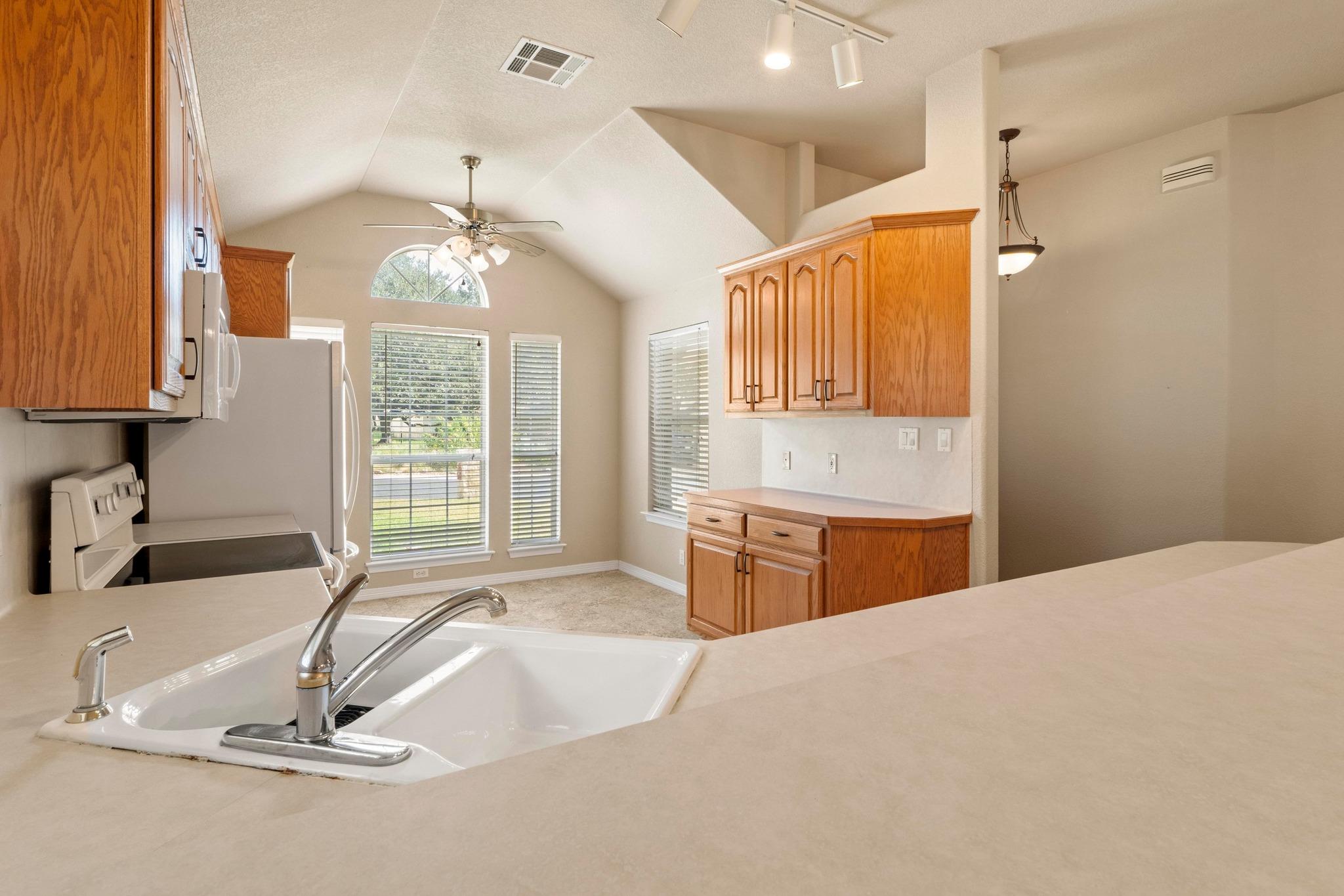 125 Sabine Dr, Georgetown, TX 78628