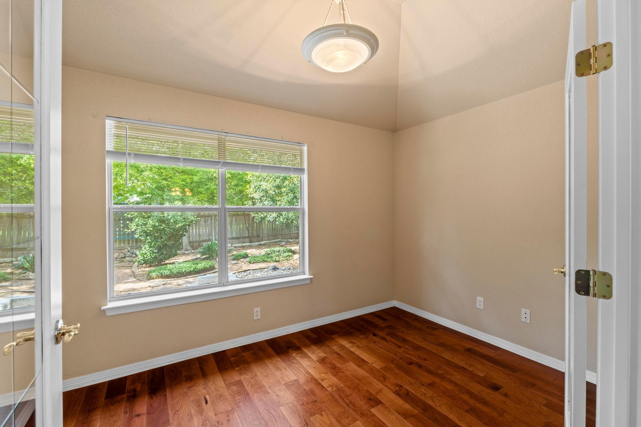 125 Sabine Dr, Georgetown, TX 78628