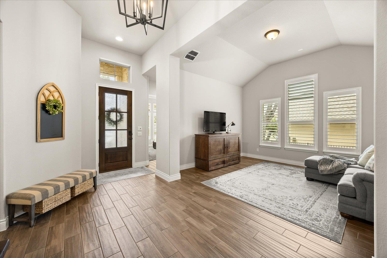 158 Cool Rock Rd, Boerne, TX 78006