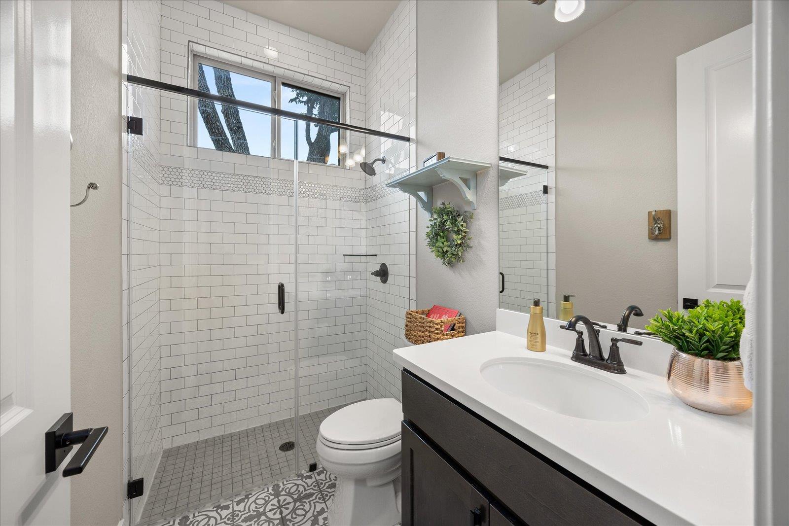 158 Cool Rock Rd, Boerne, TX 78006