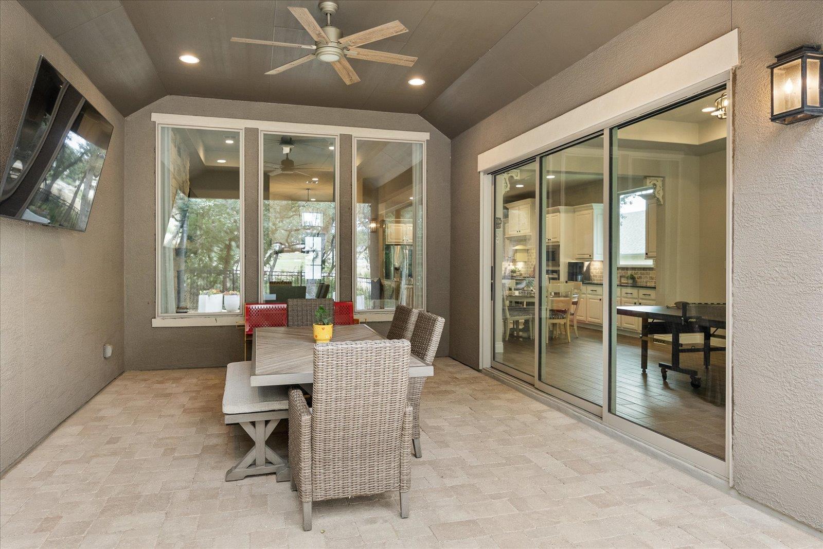 158 Cool Rock Rd, Boerne, TX 78006