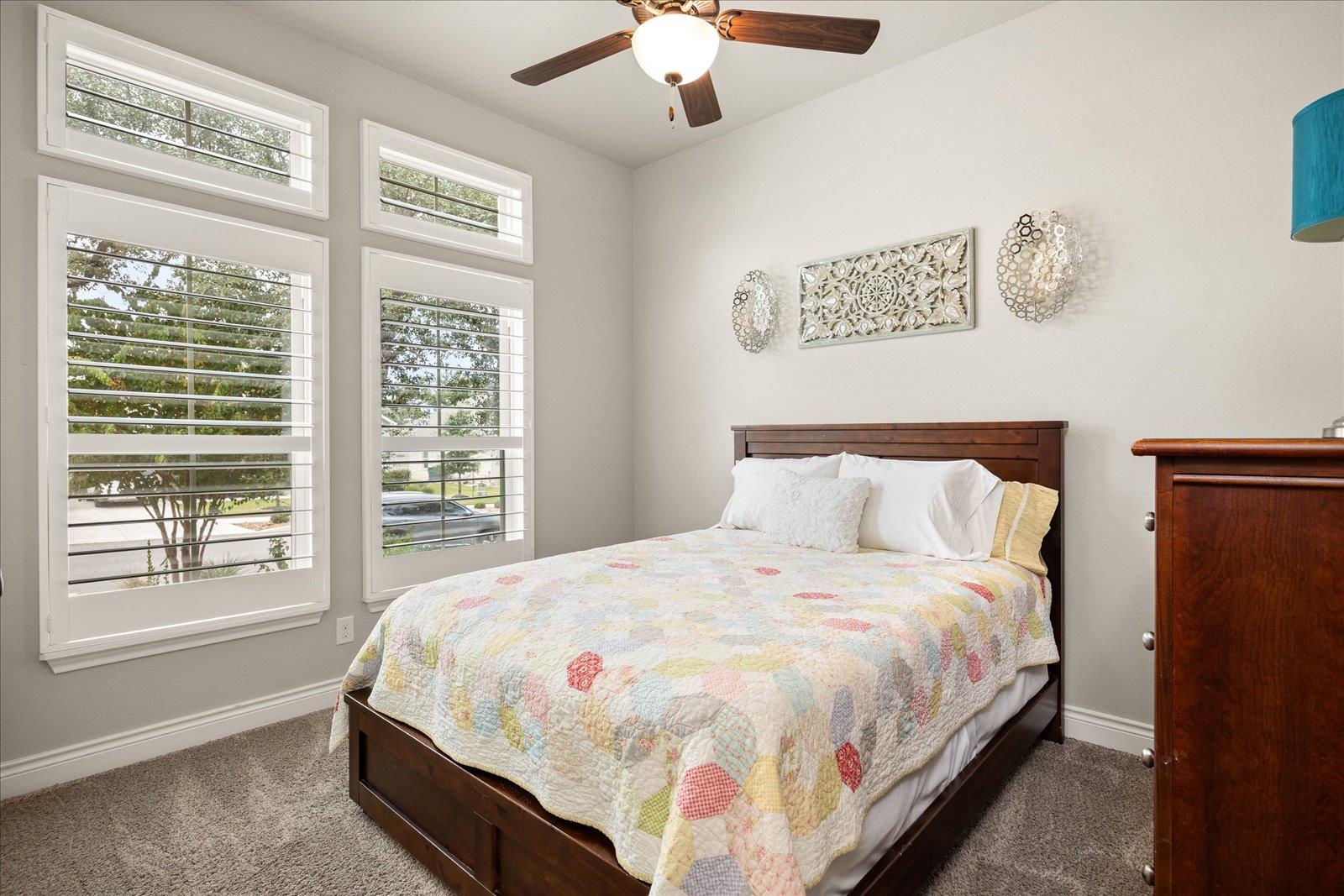 158 Cool Rock Rd, Boerne, TX 78006