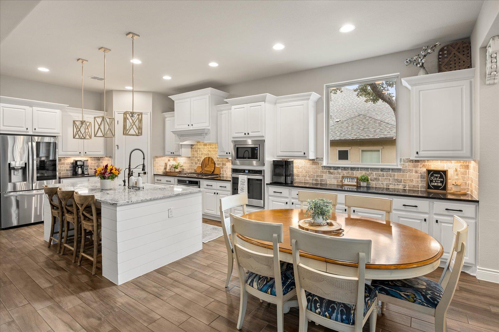 158 Cool Rock Rd, Boerne, TX 78006