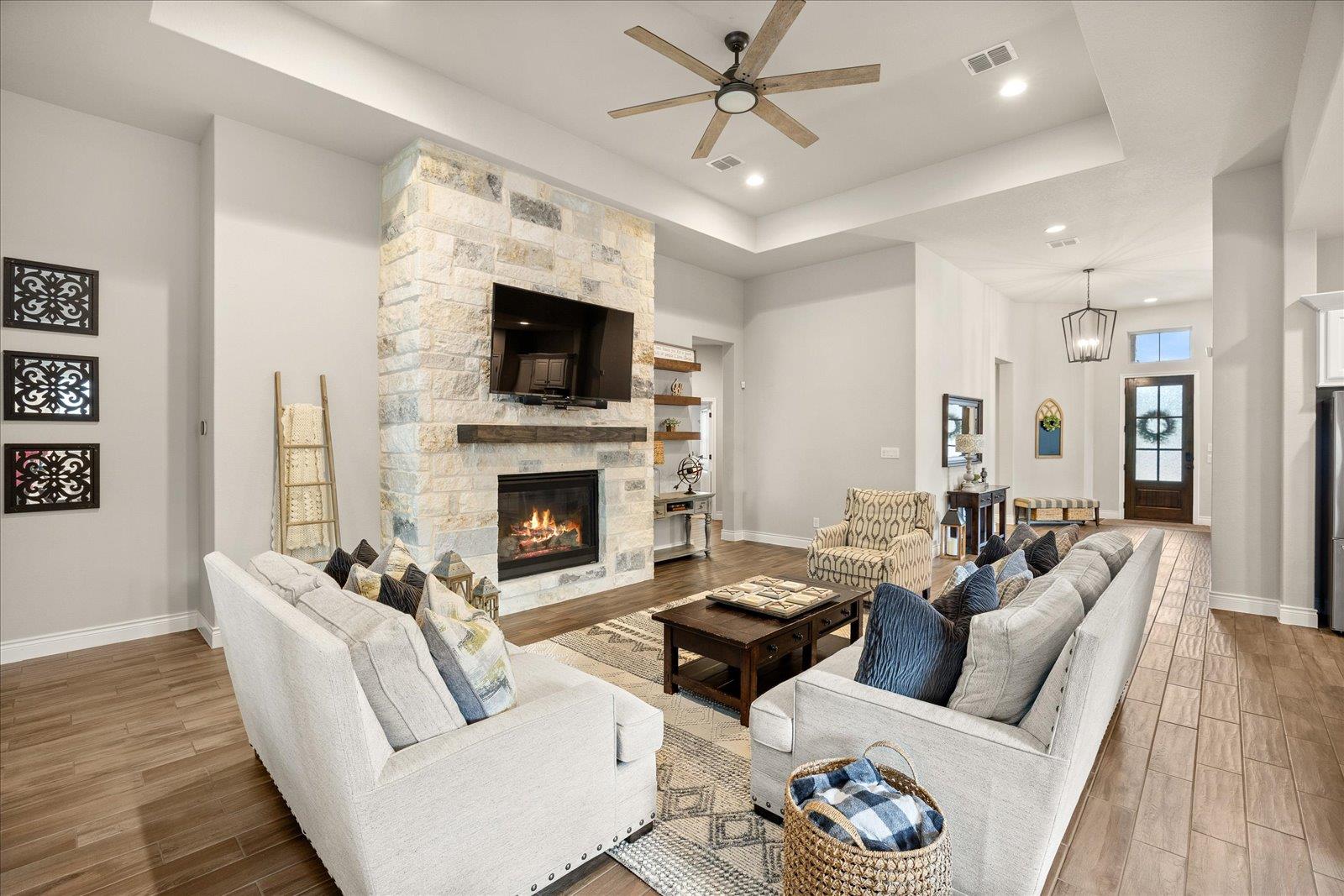 158 Cool Rock Rd, Boerne, TX 78006